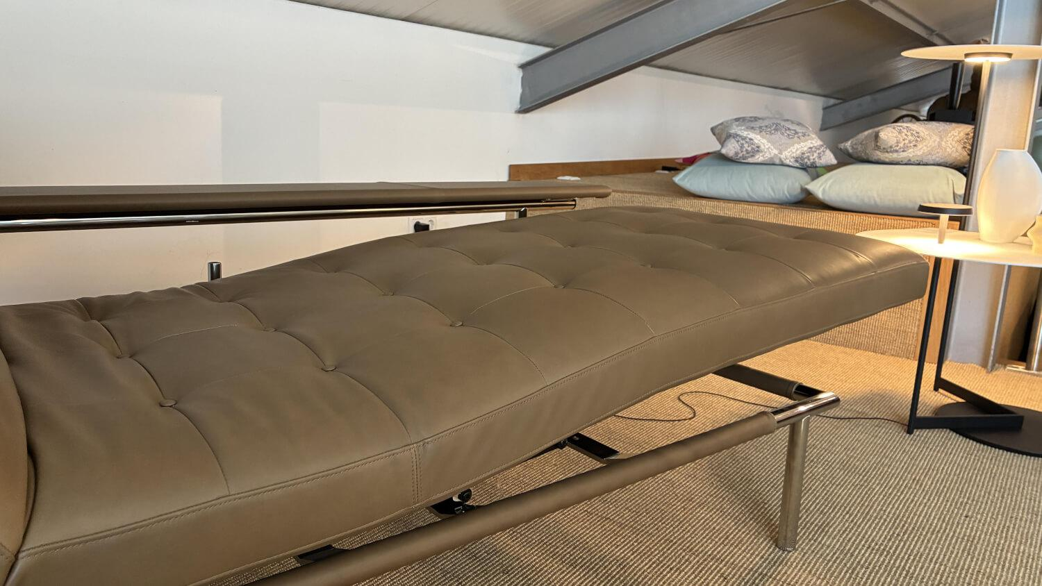 IP Design - Liege Day Bed Campus IP44 Leder Muscat Braun Gestell Stahl Chrom - 3