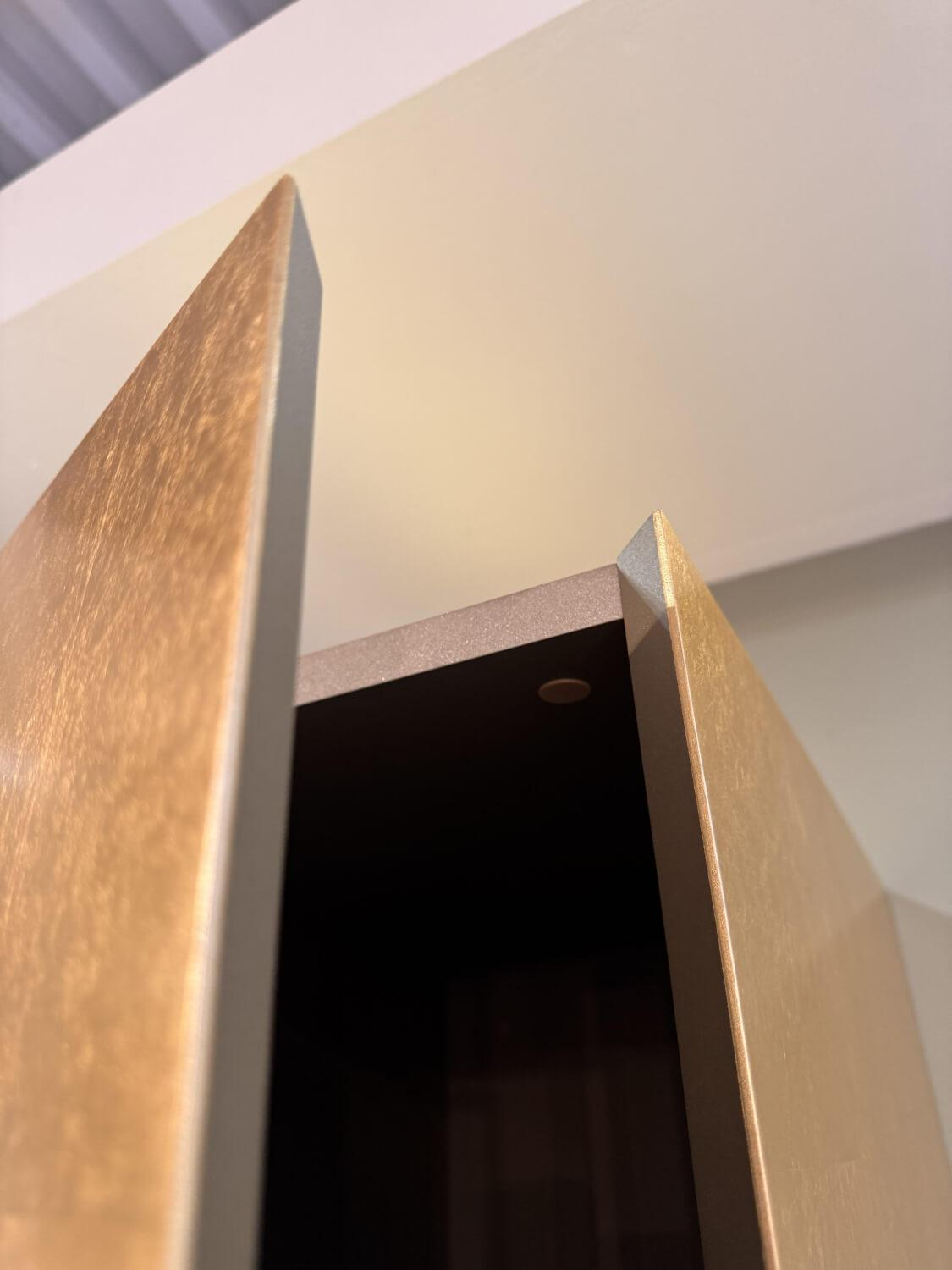 minottiitalia - Wohnwand Inpiedi Lack Interno Metall Gold Lack Coffee Braun Inklusive LED Beleuchtung - 2