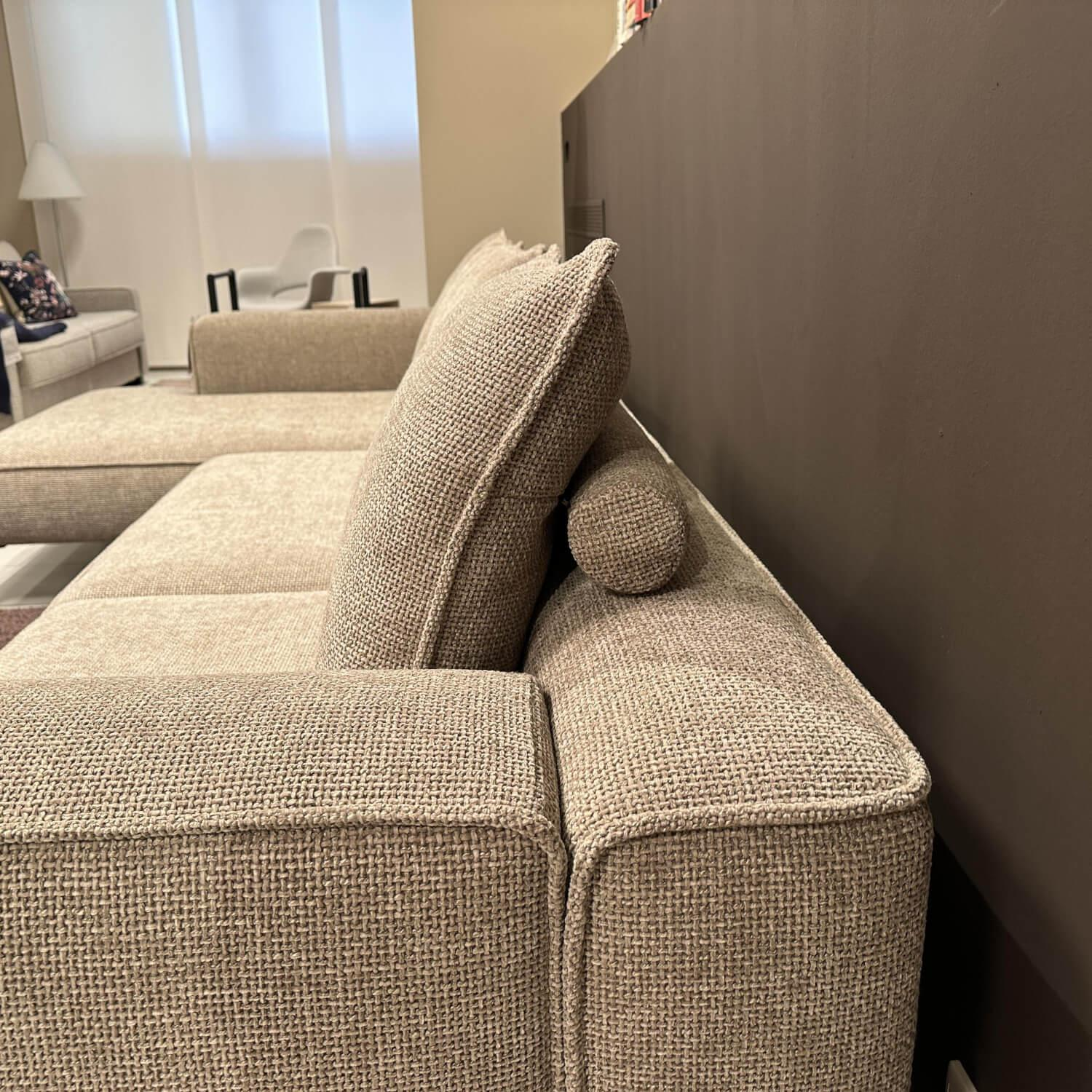 Jori - Wohnlandschaft Loungeville Landscape Stoff Axil C0003 Beige Braun Fuß Bronze Schwarz Matt Lackiert Mit Kissen - 4