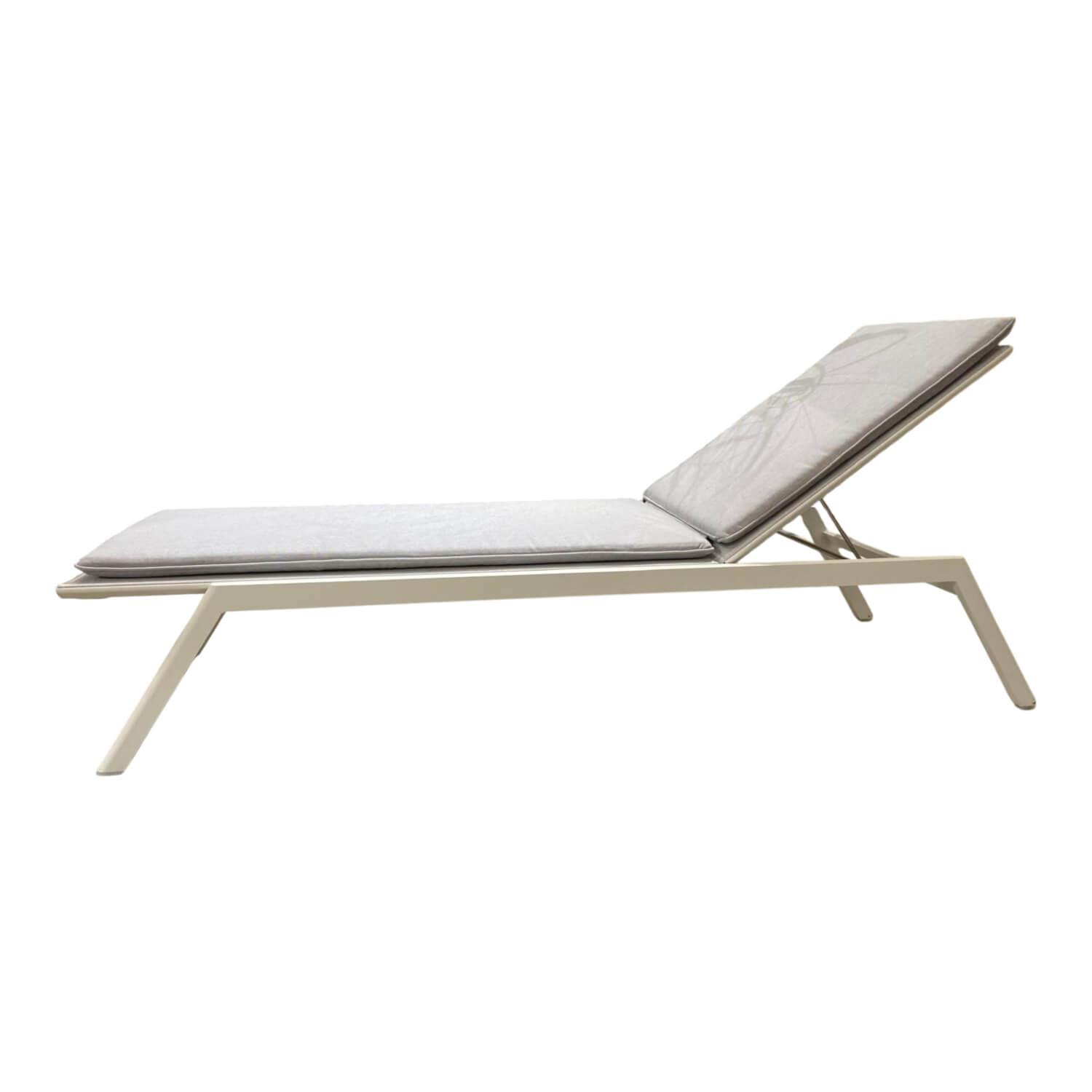 Weishäupl - Sonnenliege Minu Basic Stoff Panama Cloud Hellgrau Meliert Aluminium Weiß - 1