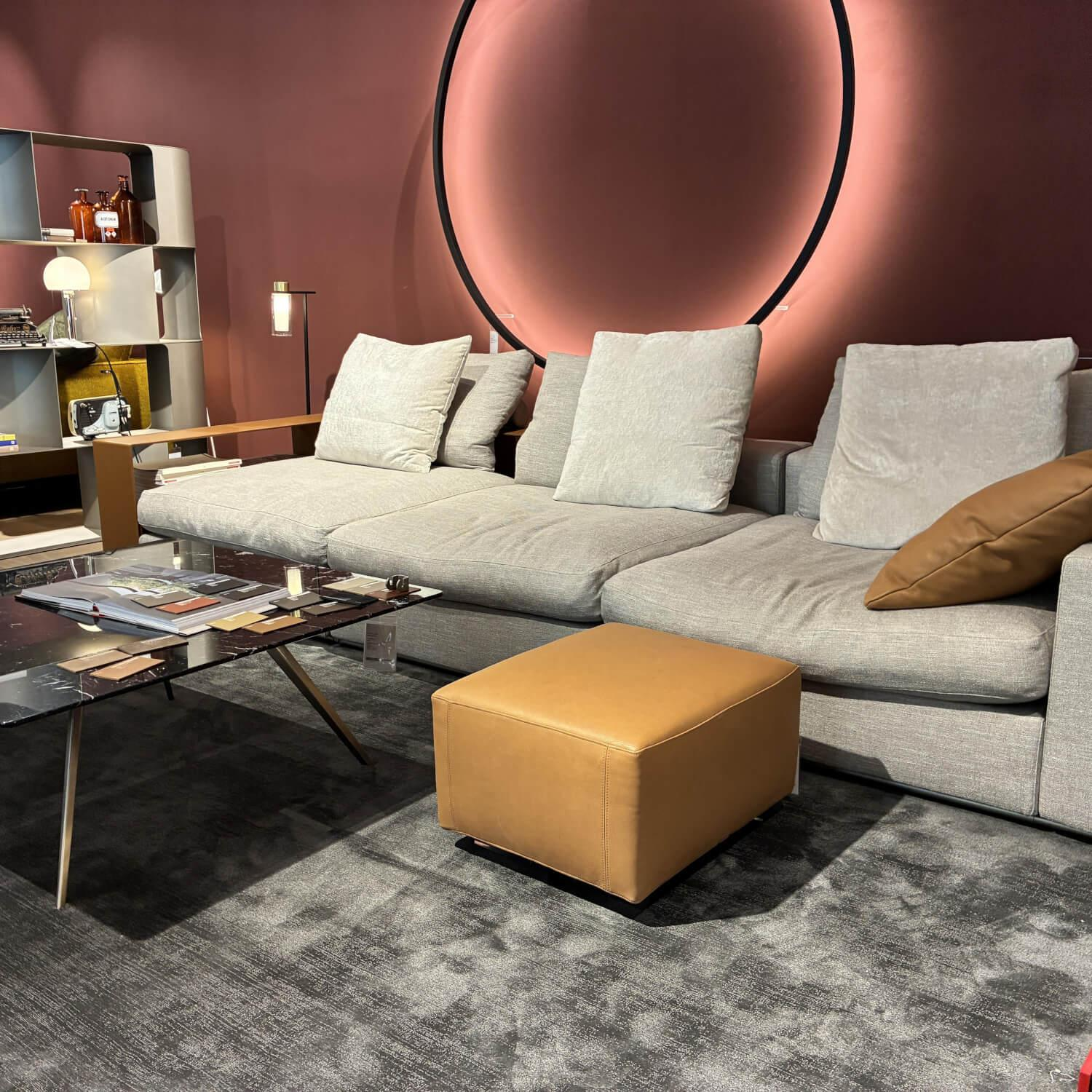 Flexform - Sofa Groundpiece Stoff Elvira 1722 Grau Füße Metall Inklusive Hocker Bangkok - 7