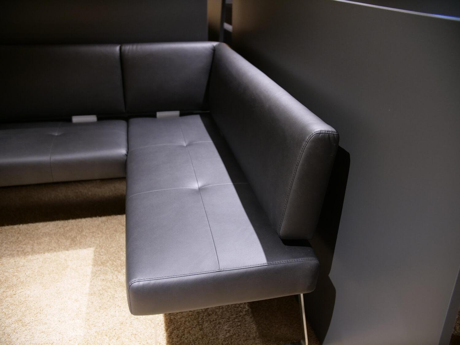 K+W - Eckbank Variano Ladoga 4411 UX Stoff 0925 81 Black Schwarz Fuß Edelstahl 2309 Gebürstet - 7