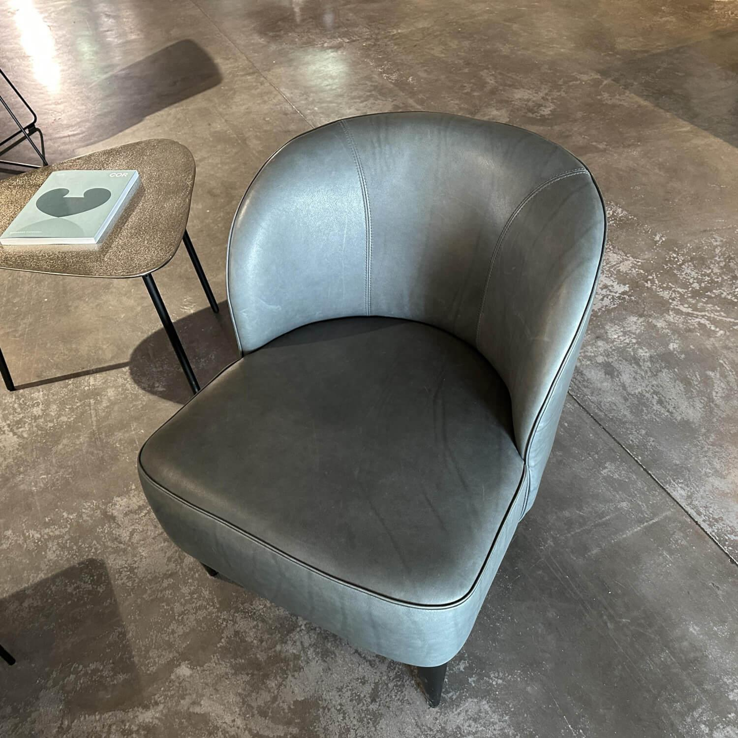 Contur - Sessel Cuneo Anzio Leder Toskana 3 80 Anthrazit Holzfuß Schwarz Konisch Schräg - 4