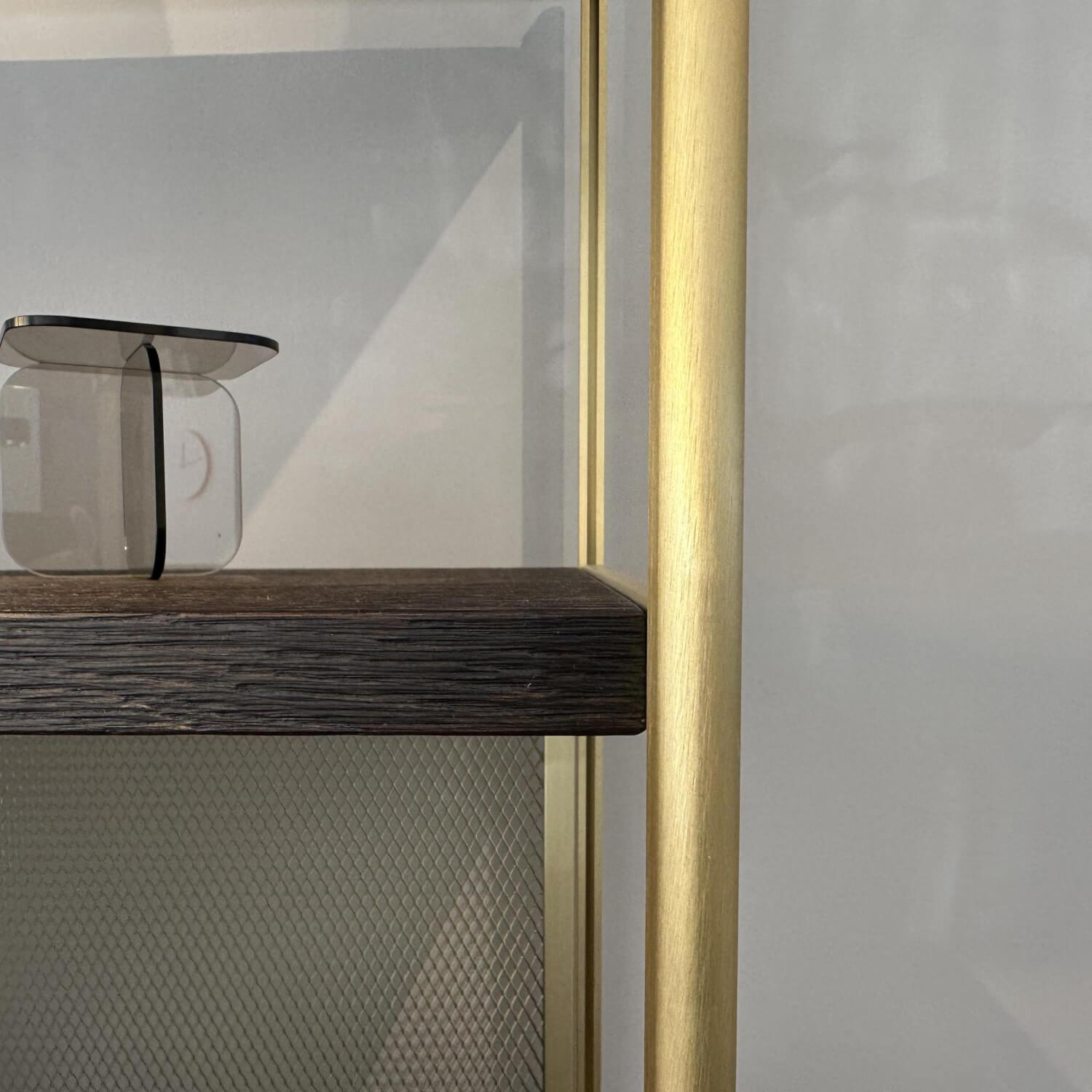 Janua - Shelf solid wood oak smoked anthracite oiled aluminium anodized Ev3 brass - 4