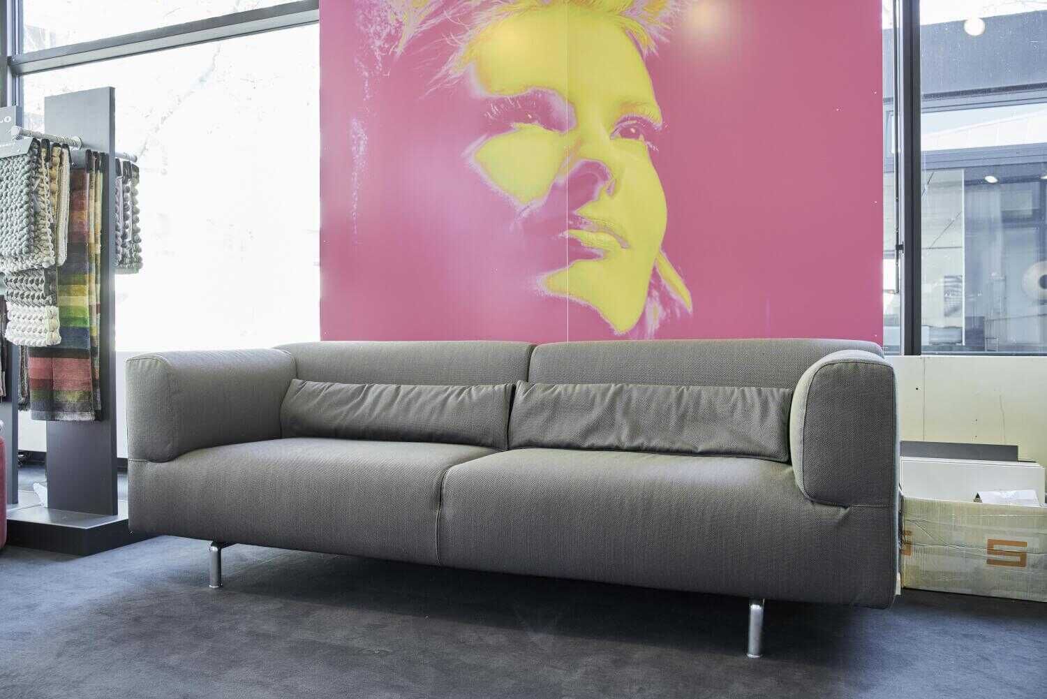 cassina-sofa-met-zweisitzer-stoff-grau-mit-2-kissen-041715f13fc85c6fa98b62df3 Cassina - Sofa Met two-seater fabric gray with 2 cushions - 3
