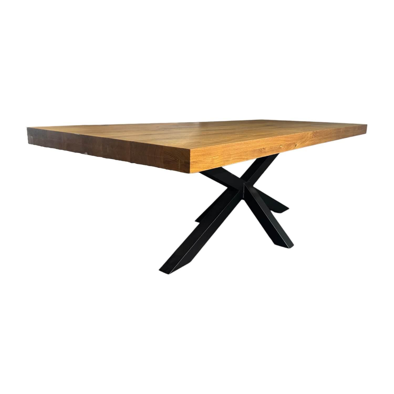 Kattwinkel - Esstisch F8 Platte Eiche Massiv Natur Geölt Mit Ausgefüllten Ästen Und Rissen Kreuzgestell Stahl Schwarz - 1