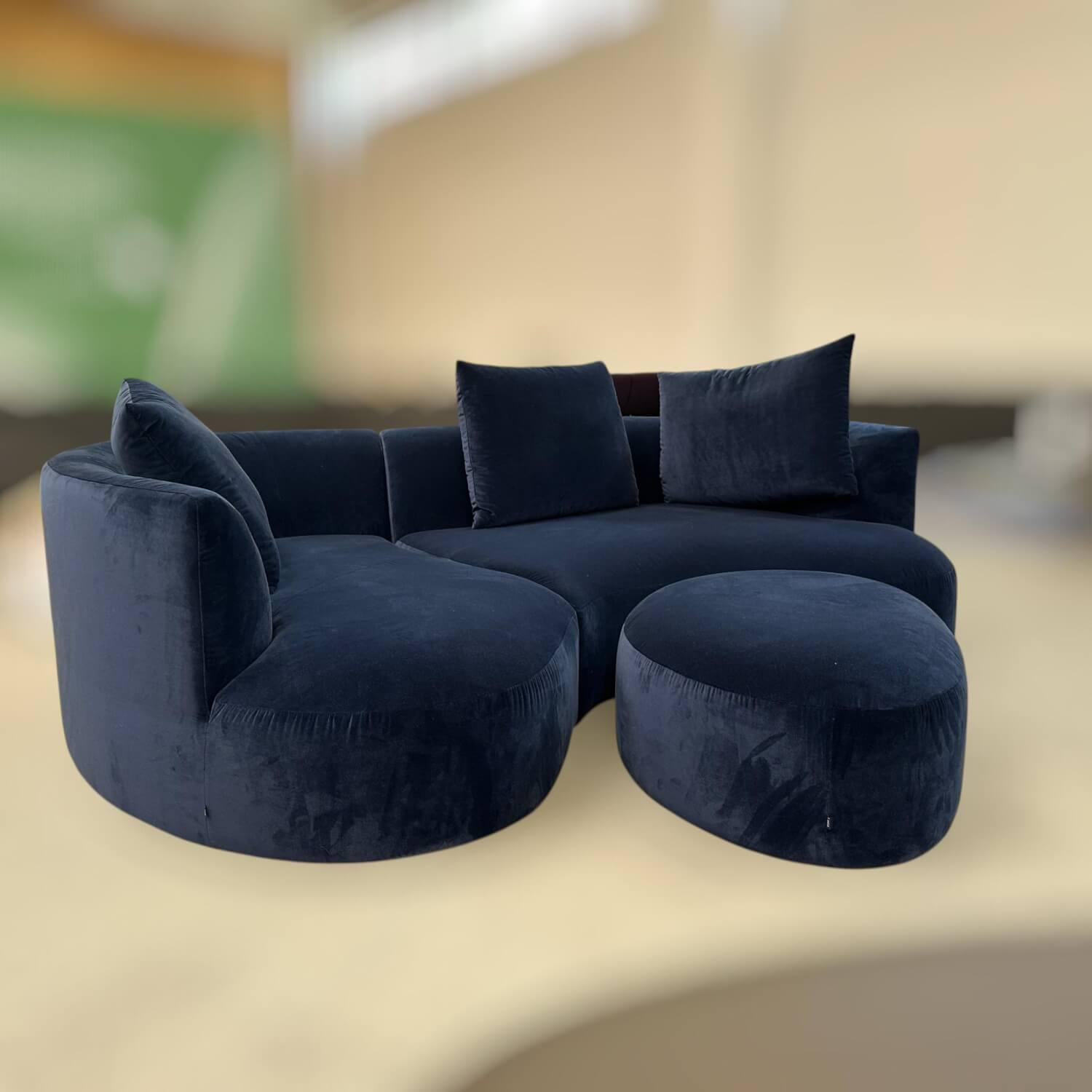 COR - Sofa Siwa Stoff JAB Easy Velvet Blau mit 3 Rückenkissen und Hocker - 6