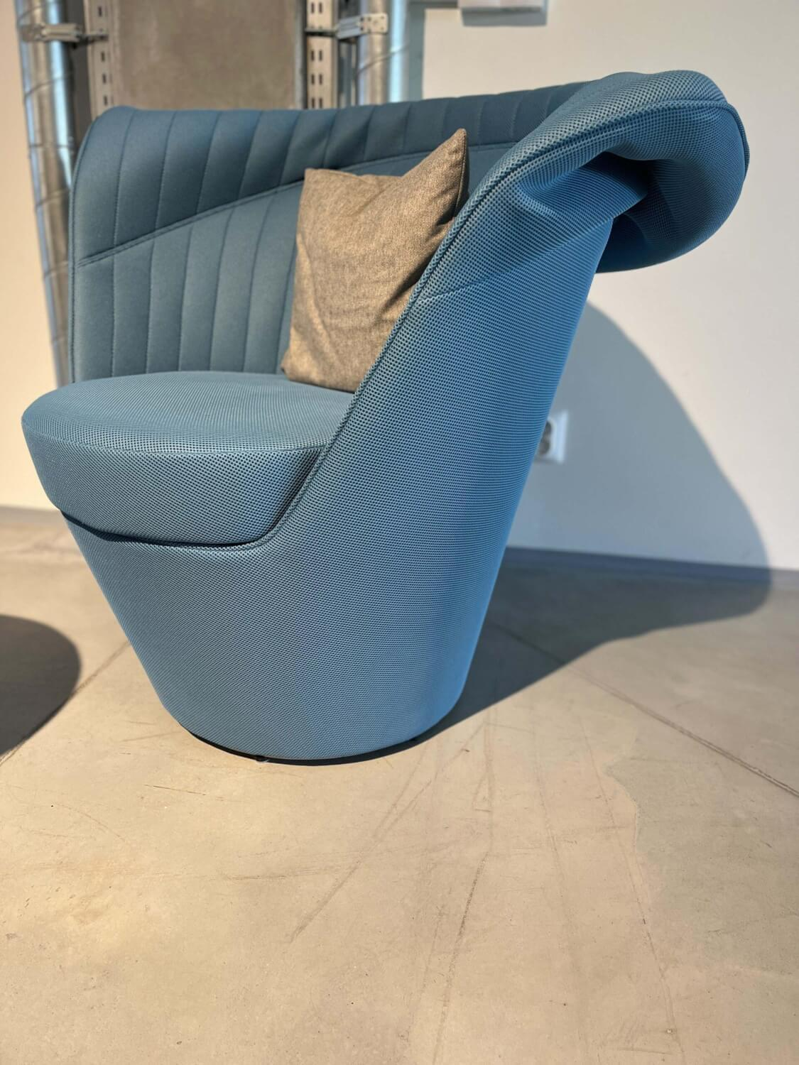 Hülsta - Sessel Cuello Stoff M801 Blau mit Hocker - 4