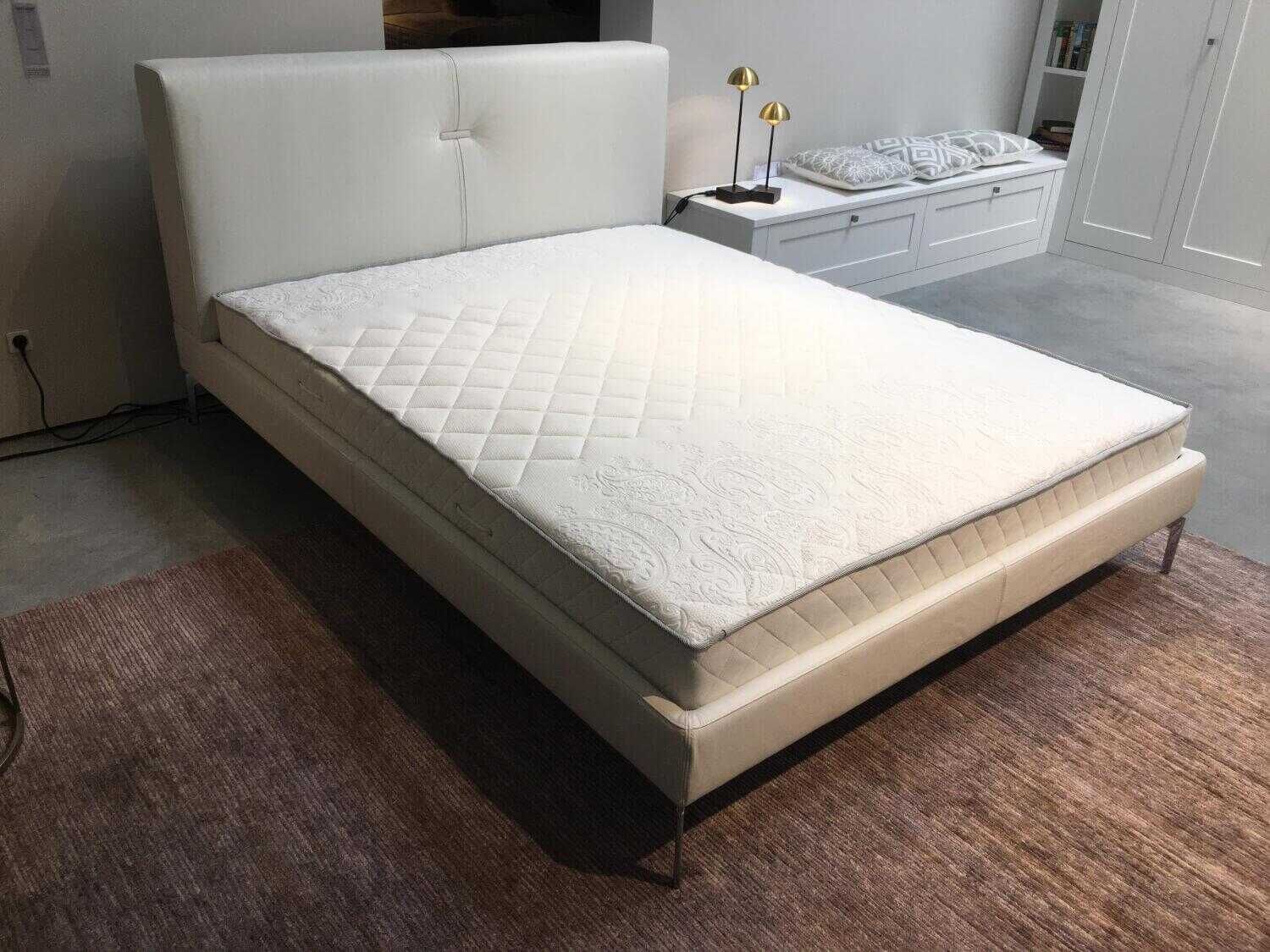 m-C3-B6ller-design-bett-thread-leder-pesano-weiss-pg-2-mit-innenleben-und-matratze-paisley-h3-8505510c5437d15YMxj9QafT5 Möller Design - Bett Thread Leder Pesano Weiss PG 2 mit Innenleben und Matratze Paisley H3 - 3