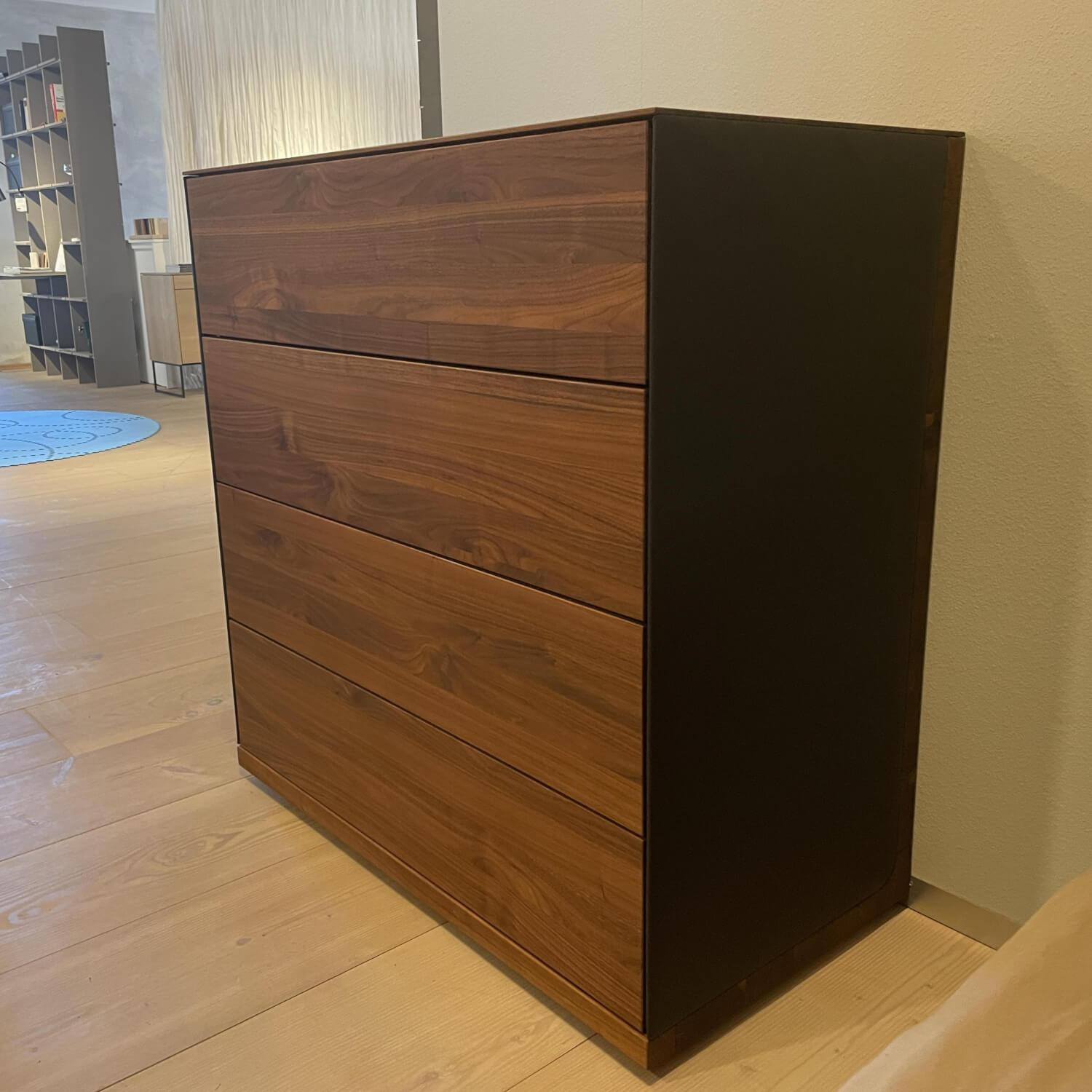 Team 7 - Chest of drawers Riletto natural oil walnut leather sides L1 black - 3