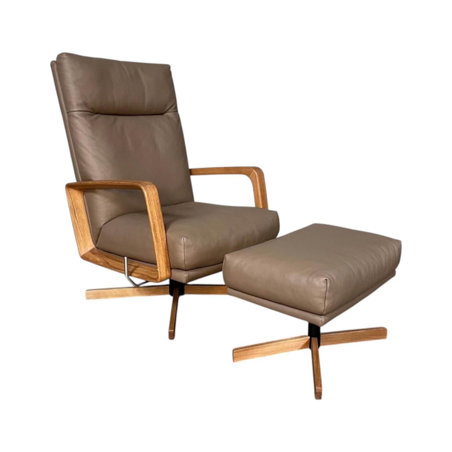 Signet - Sessel Gin Leder Prestige Walnuss Braun Gestell Eiche Massiv Geölt Inklusive Hocker - 1