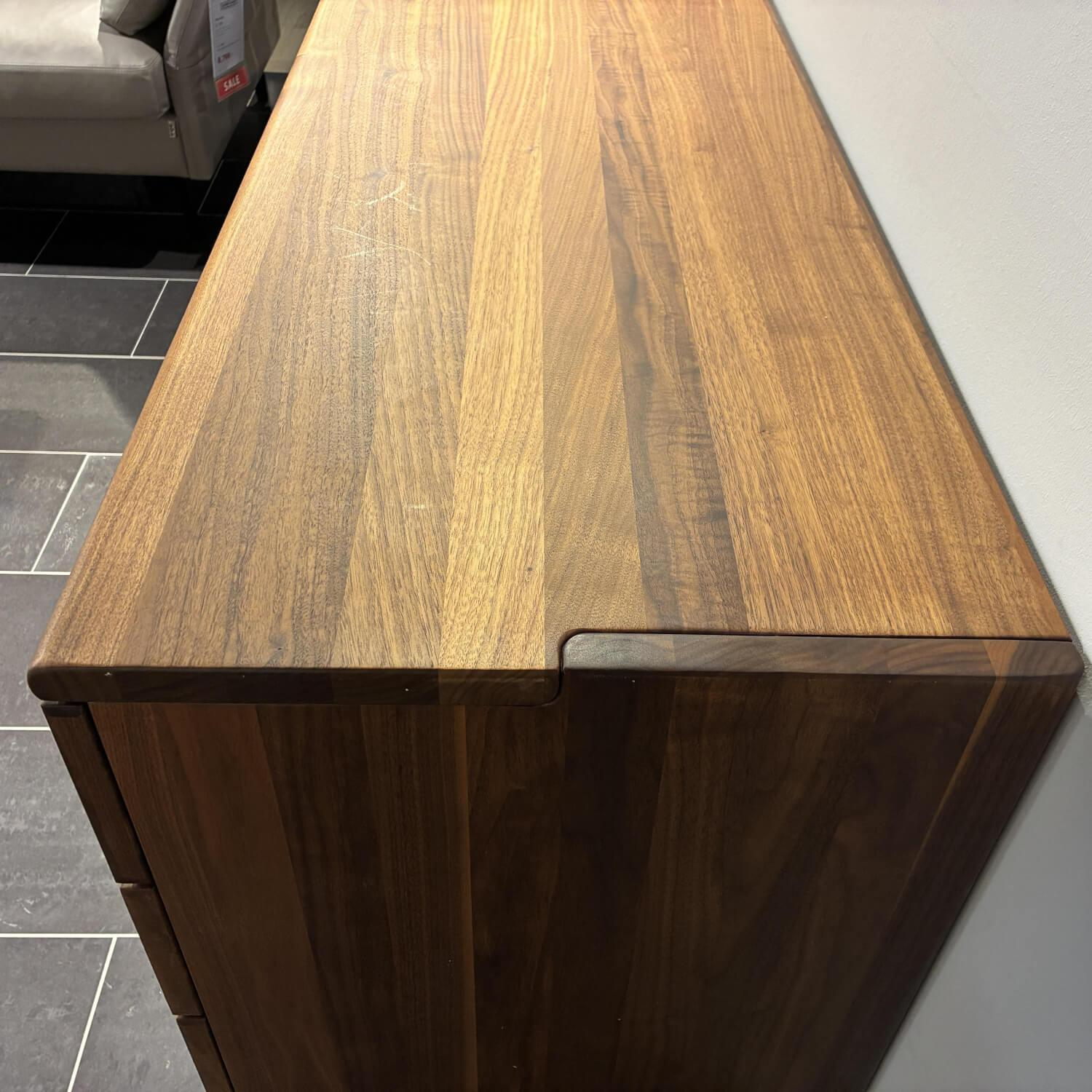 Team 7 - Anrichte Nox Nussbaum Wild Naturöl Mit Palladiumglas Schwarz Matt Mit Beleuchtung - 6