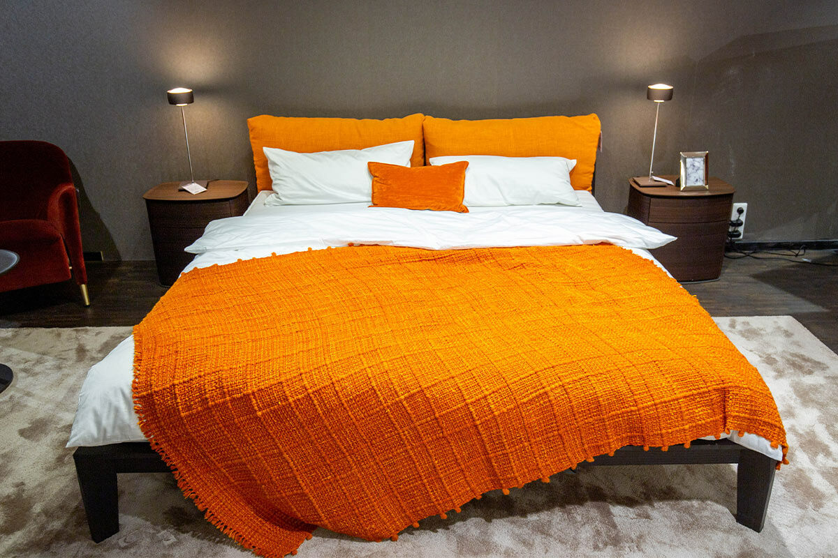 Molteni & C - Bett Wish Stoff Aris A4057 Orange GEstell Ecihe Grau ohne Matratzen ohne Lattenrost - 5