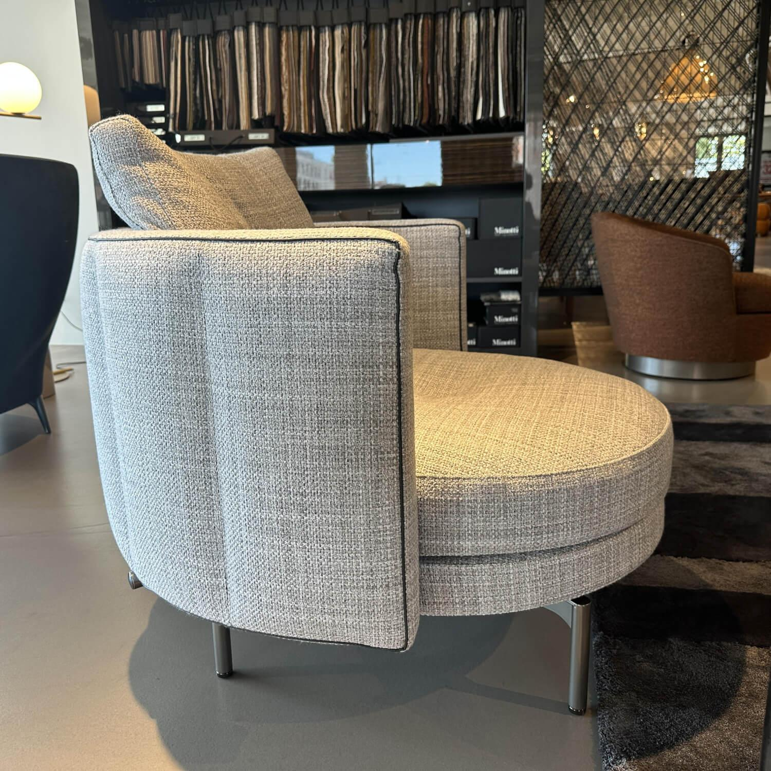 Minotti - Sessel Torii Medium Stoff Double 02 Ghiaccio Grau Naht Leder Ghisa Schwarz Gestell Metall Bronze Schwarz - 3