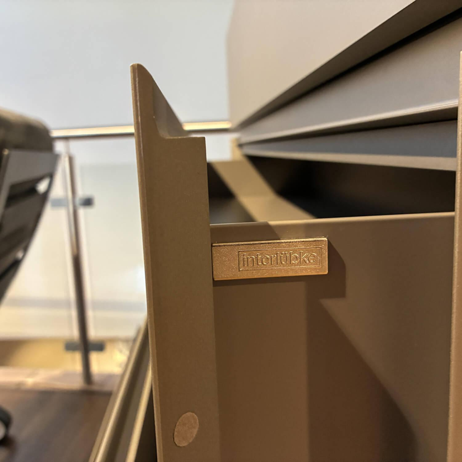 Interlübke - Kommode Cube Bold Lack M11 Silbergrau Metallic Mit Schubkästen - 2