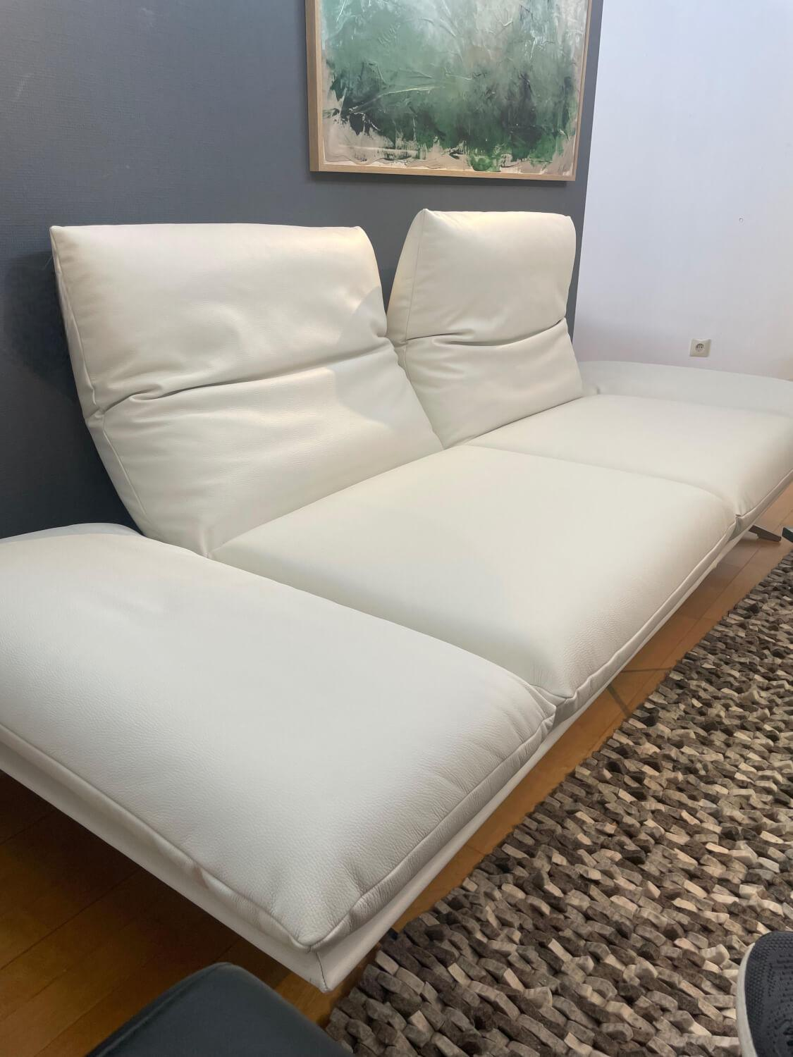Koinor - Sofa Francis Leder Bull Latte Weiß Füße Metallkufe Nickel Satiniert - 6
