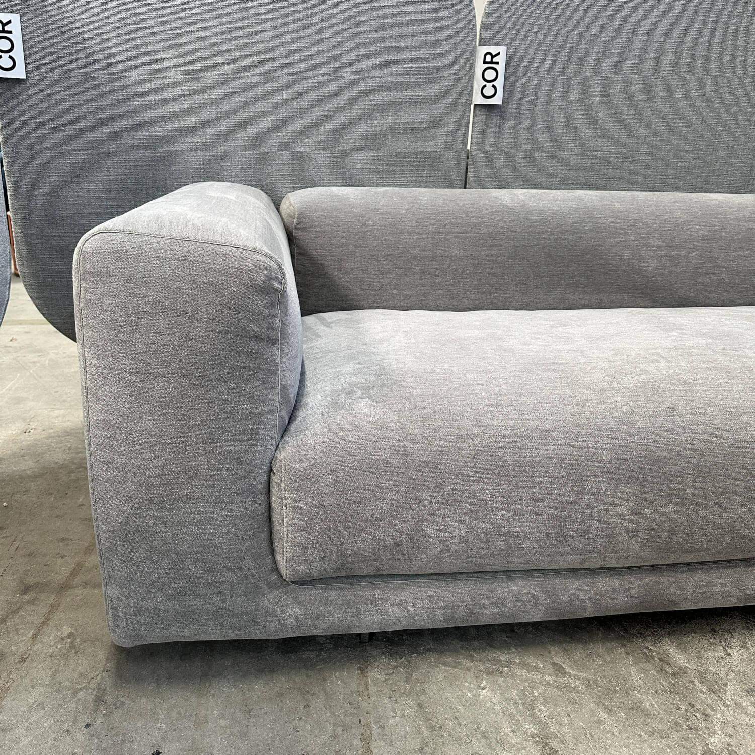 COR - Ecksofa Moss Stoff 8142 Paspel 13 Grau Füße Verchromt Inklusive Rückenkissen - 6