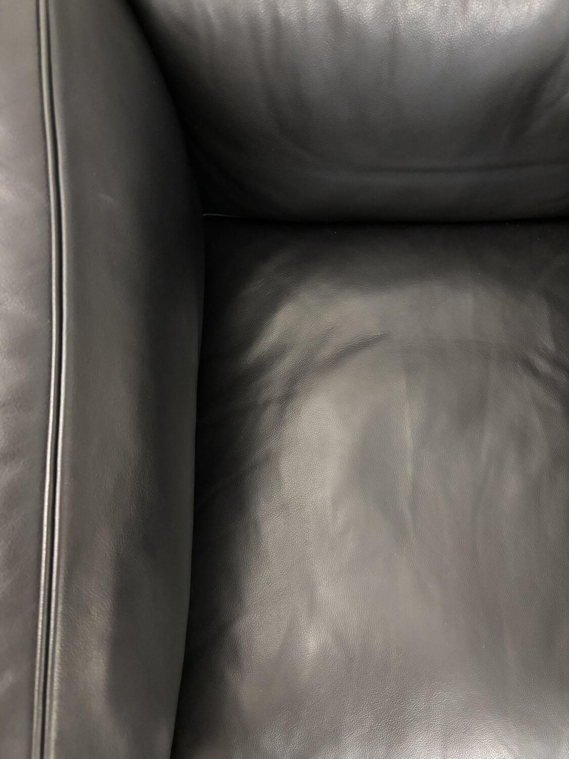 Cassina - Sessel LC2 Fauteuil Leder Graphit Schwarz Gestell Schwarz Lackiert (2 vorhanden) - 2