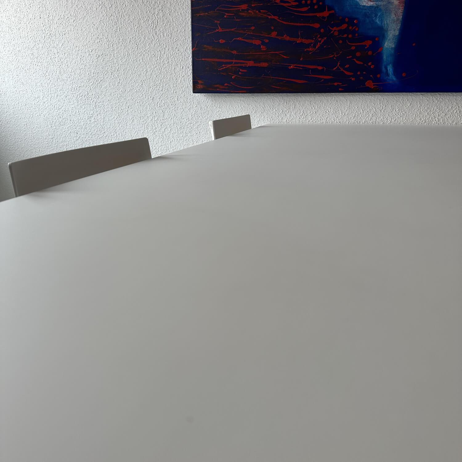 Kristalia - Essgruppe Be Easy Platte Fenix White Kos Beine Stahl Lackiert White Kos 0032 Mit 5 Stühlen Plana Sedia Weiss - 9