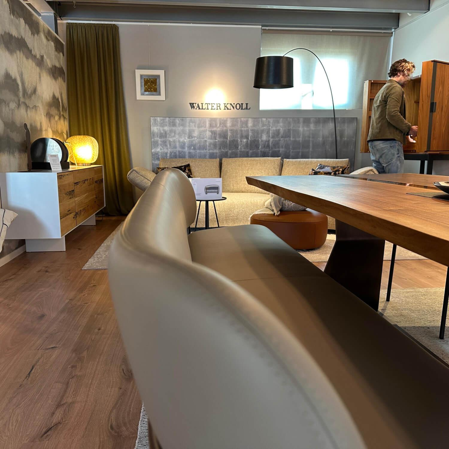 Tonon - Sitzgruppe Eli Leder 9 Soft 96 Grau Beige Gestell Stahl Brüniert - 10