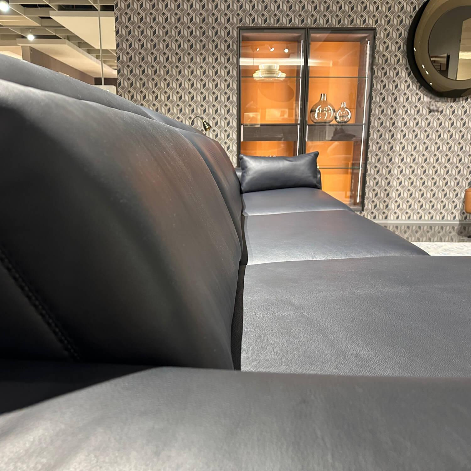 WK Wohnen - Ecksofa WK 660 Venosa LC 300 Leder Montana Night Schwarz Füße Black 01 Inklusive Kissen - 6