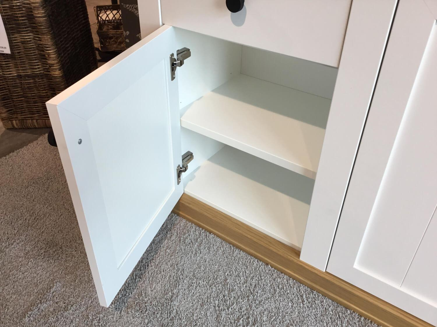 Schöner Wohnen-Kollektion - Buffetschrank Village 6415H Lack Weiß Akzent Asteiche Griffe Schwarz - 5