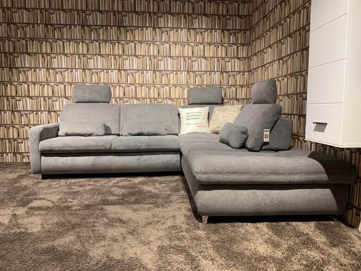 megapol-ecksofa-mp-in1906-stoff-2-charly-stone-grau-mit-3-kopfst-C3-BCtzen-und-diversen-kissen-65892519c24bHMeUxqa2k6De0 Megapol - Ecksofa MP-IN1906 Stoff 2 Charly Stone Grau mit 3 Kopfstützen und diversen Kissen - 2
