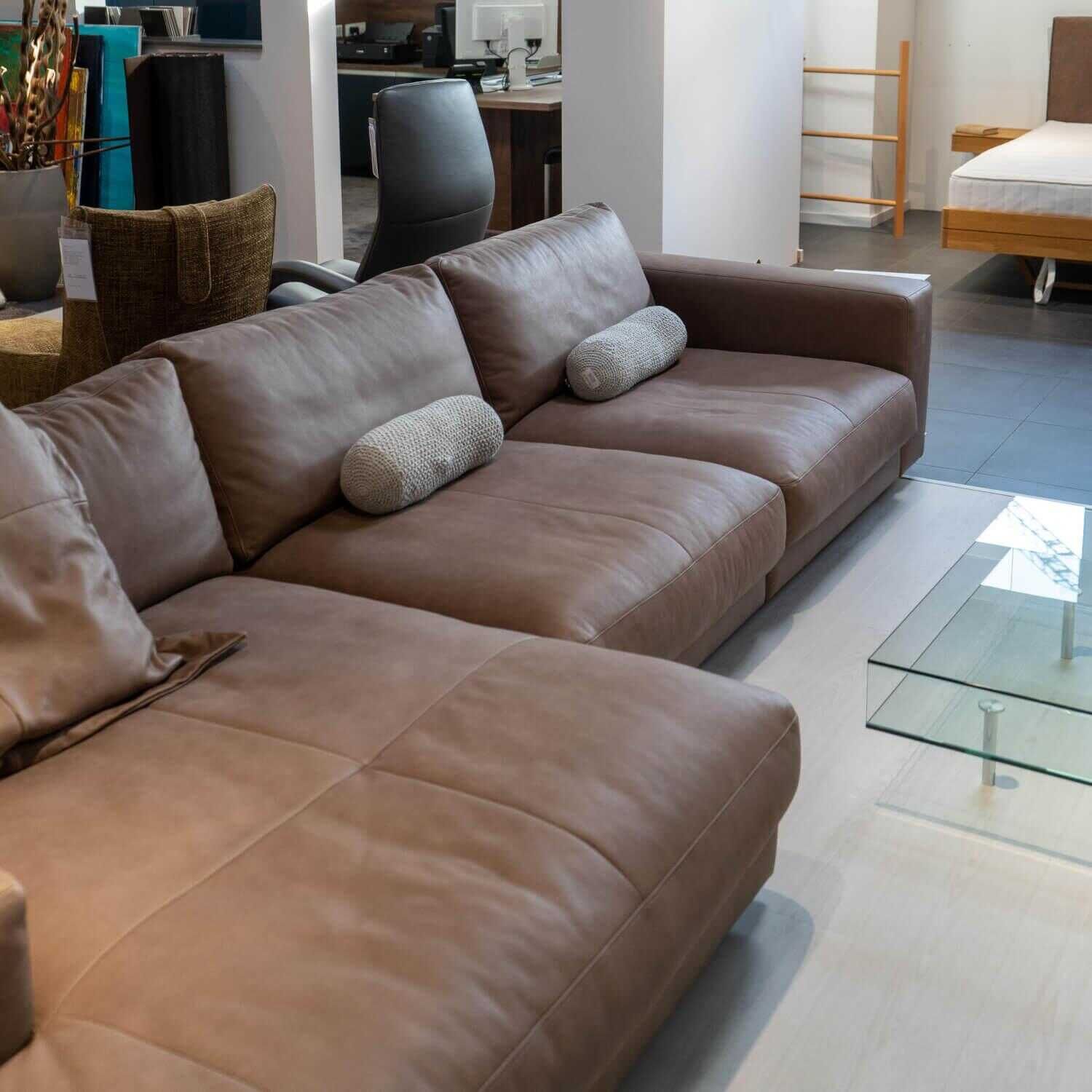 candy-ecksofa-ambienta-leder-braun-mit-gleitern-und-flatterkissen-259d21bde7f0 Candy - Ecksofa Ambienta Leder Braun Mit Gleitern Und Flatterkissen - 6
