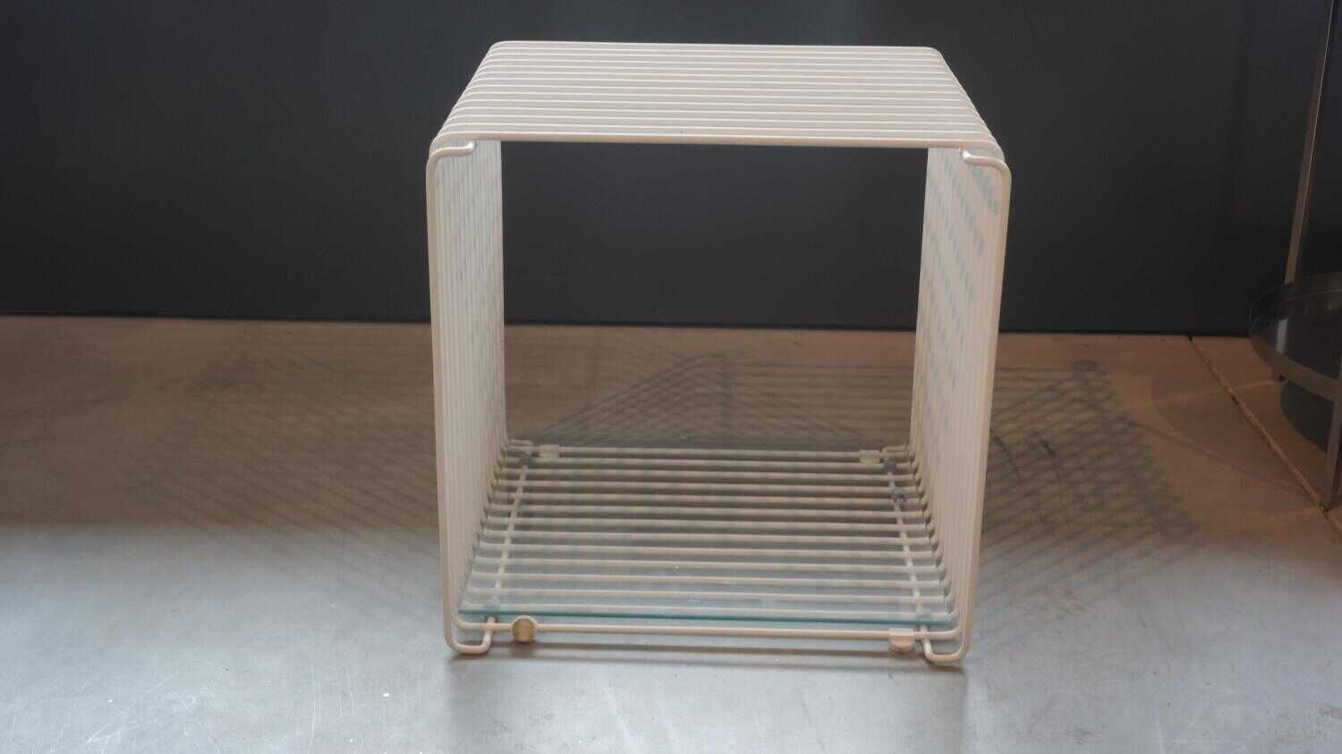Panton Wire Stahl Weiß mit Glasplatte