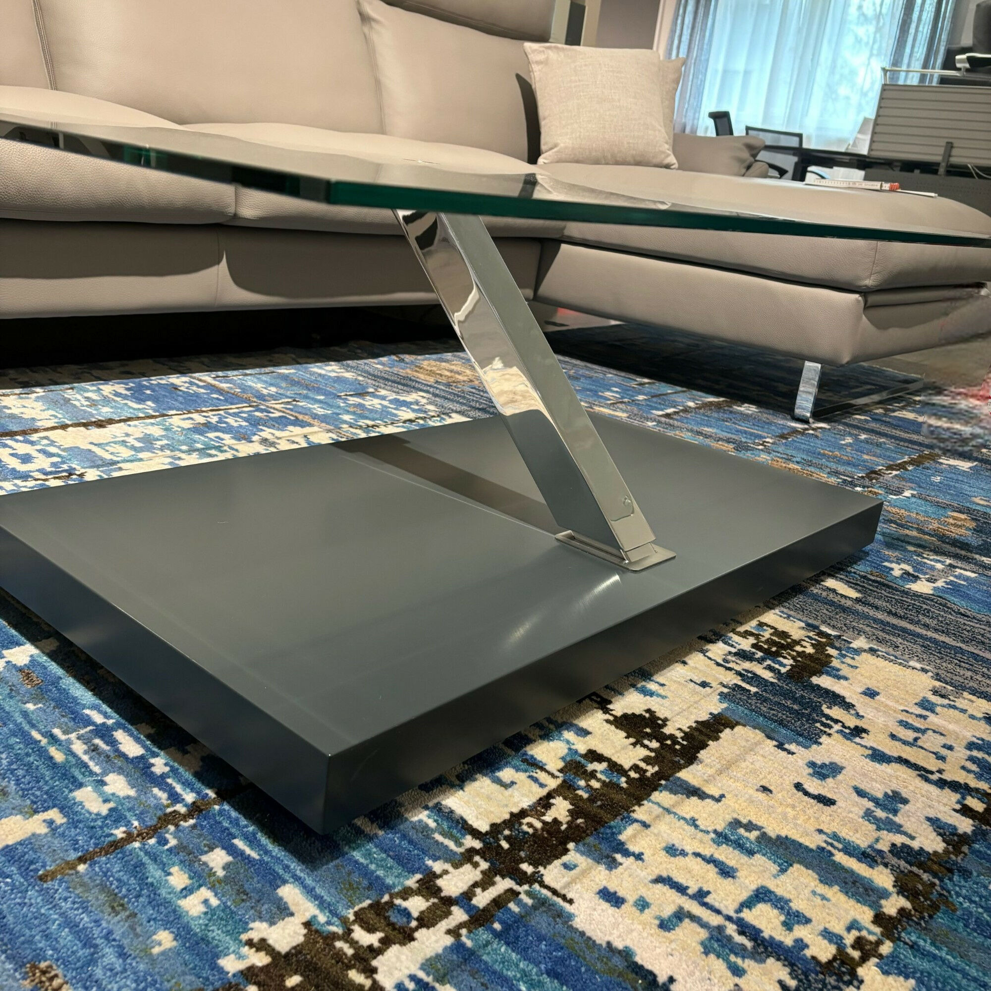 Ronald Schmitt Design - Couchtisch Luxus Platte Floatglas Klar Säule Verchromt Fuß Edelstahl Anthrazit  - 3