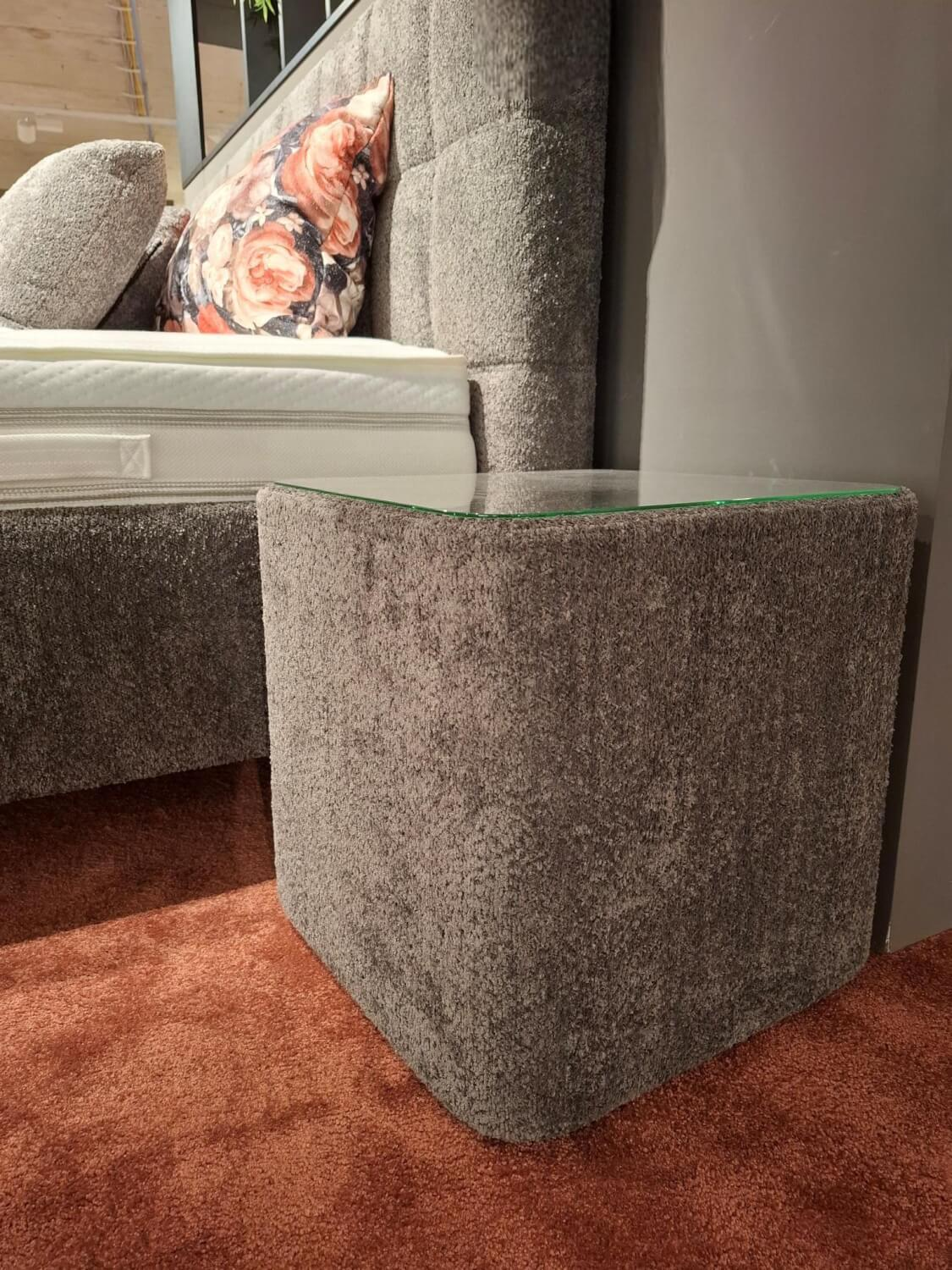 Oschmann - Polsterbett PB23072 Stoff Kama Anthrazit Füße Aluminium Schwarz Inklusive Matratze Und Kissen - 7