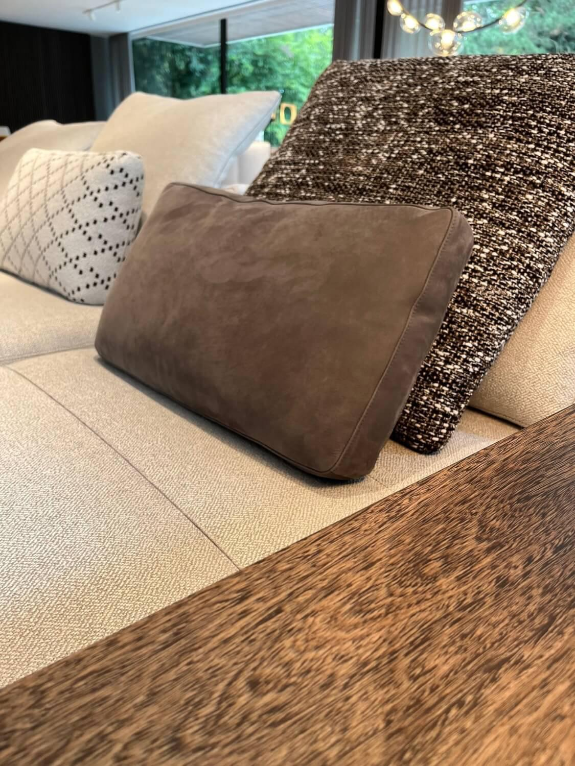 Minotti - Sofa Freeman Stoff Ginza 02 Ghiaccio Weiß Metallgestell Bronze Lackiert Mit Lederbank - Exklusives Angebot, wenn weg dann weg -  - 12