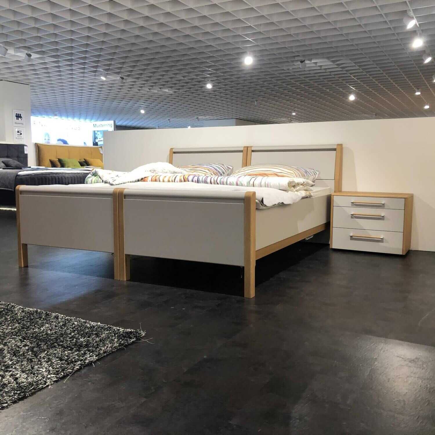 Loddenkemper - Komfort-Schlafzimmer Multi Comfort mit Duo-Bettanlage Struktur-Eiche Furnier Lack Kristallgrau - 5