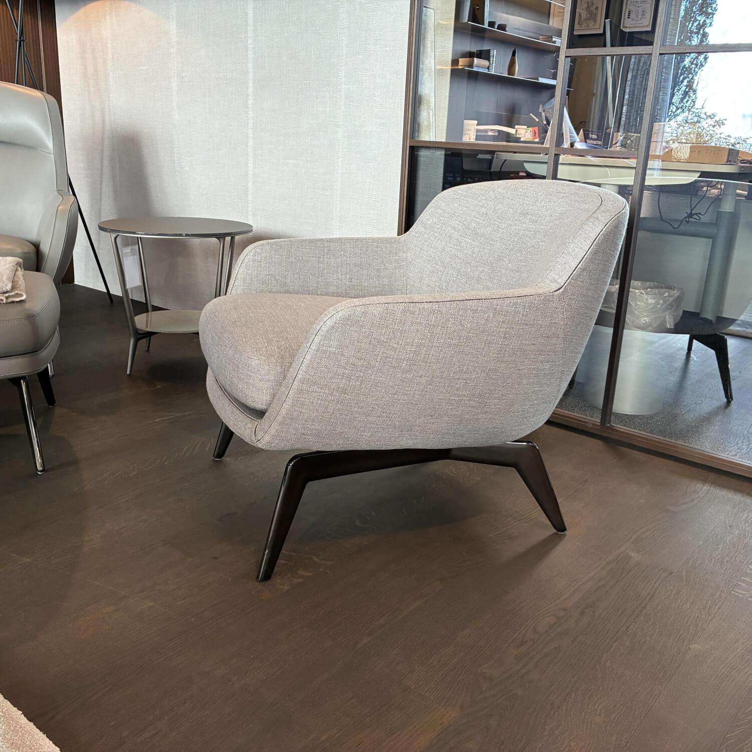 Minotti - Armlehnsessel Belt Stoff Dry 03 Argento Grau Gestell Aluminium Brandy Braun Glänzend Lackiert - 2