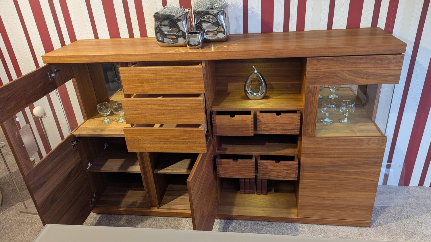 Venjakob - Highboard V Plus 6 0 Colorado Nussbaum Geölt Furniert Mit Spiegelrückwand Und Dekoschubkasten Inklusive Beleuchtung - 5