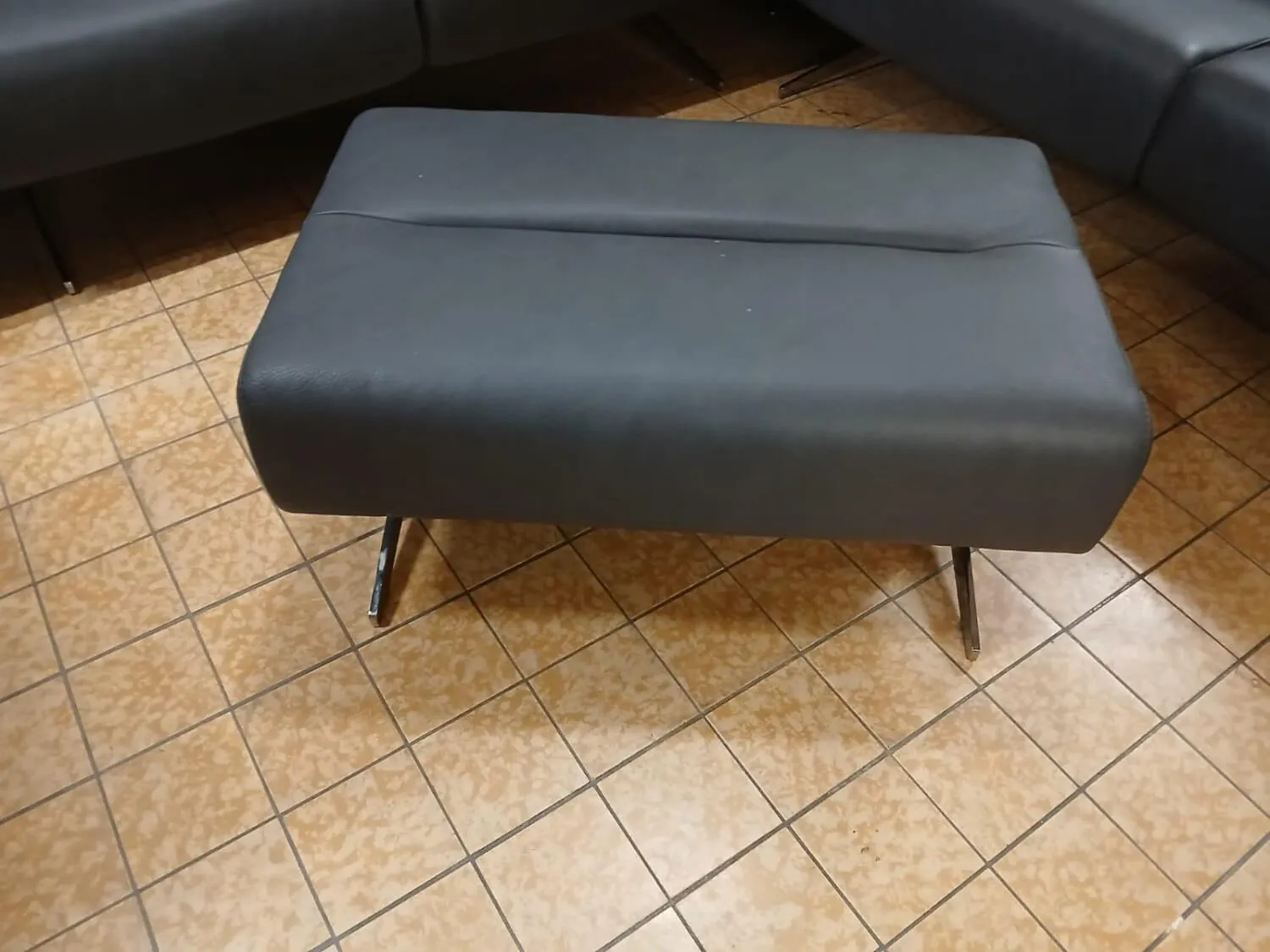 Stressless - Ecksofa Stella Leder Noblesse Grey Dunkelgrau Fuß Metallkufe Chrom Mit Breite Armteile Inkl. Hocker Und 2 Kopfstützen - 7