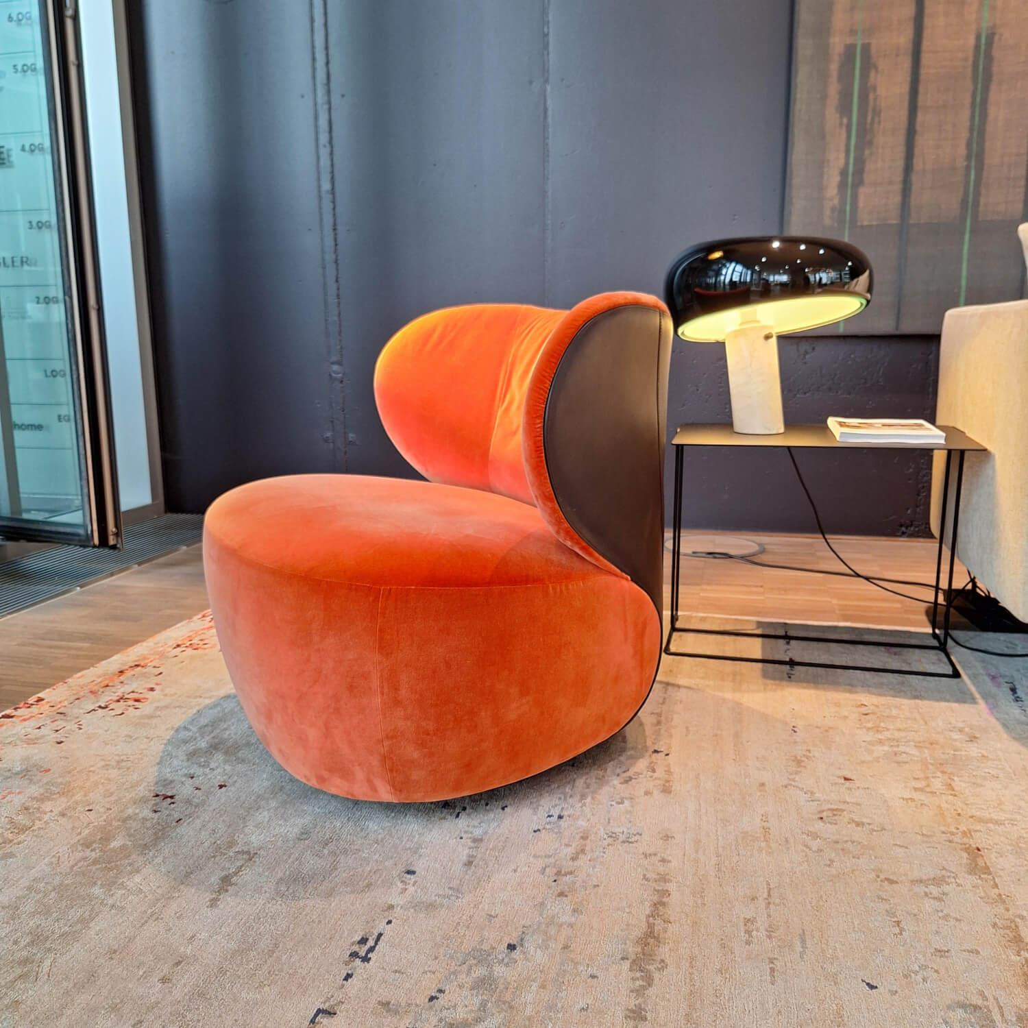 Walter Knoll - Sessel Bao Außen Leder Seddle Coffee Schwarz Innen Stoff Samt Harald Pumpkin Orange Drehteller Schwarz - 4