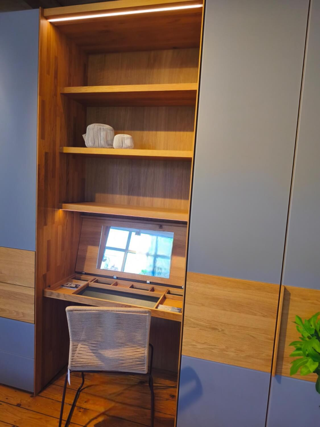 Team 7 - Kleiderschrank Valore Eiche Natur Geölt Front Farbglas Mittelgrau Matt Korpus Buche Mit Beleuchtung - 5