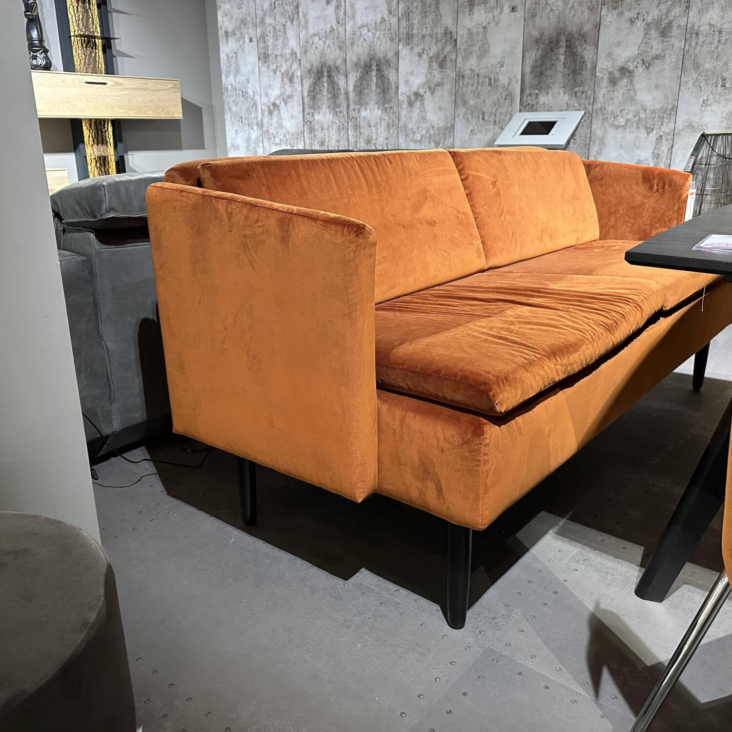 Essgruppe Mit Tisch Toscana Eiche Schwarz Mit 4 Stuhlen Und Dining Sofa In Stoff Grace Rust Orange Und Dark Grey Dunkelgrau