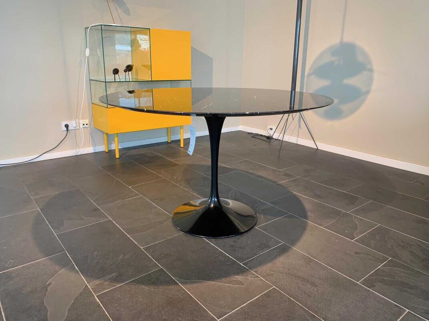 knoll-international-esstisch-saarinen-kollektion-marmor-nero-marquina-tiefschwarz-a8cacccfcc91 Knoll International - Esstisch Saarinen Kollektion Marmor Nero Marquina Tiefschwarz - 2