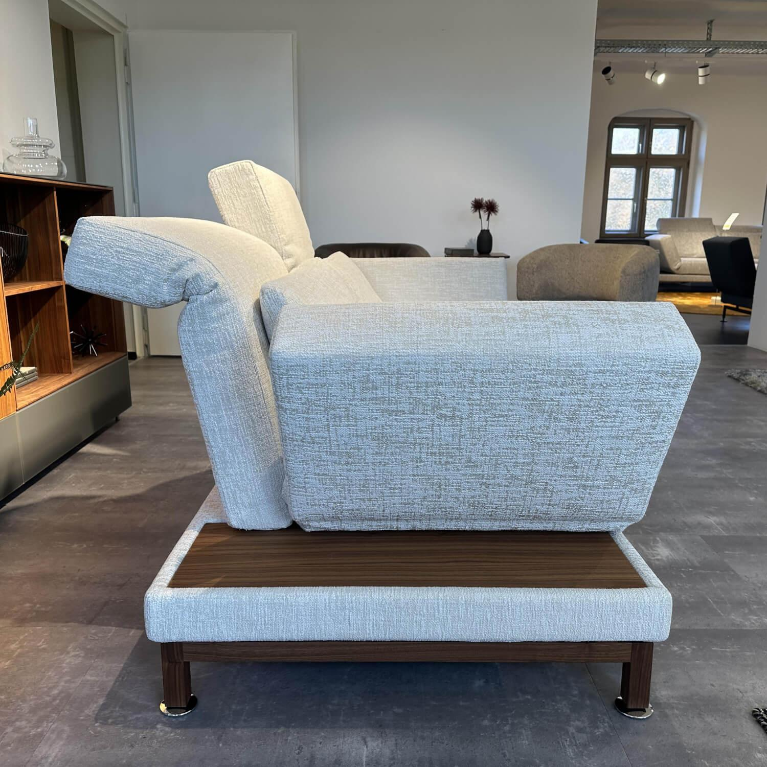 Brühl - Funktionssofa Moule Stoff 3690 40 Beige Holzkufe Nussbaum Geölt Tellerfuß Verchromt Inklusive Kissen - 3