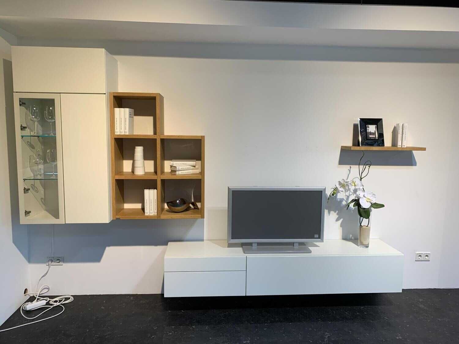 Fühlbar Schön Kosmetik - Kosmetikstudio Berlin Weißensee Hülsta Wohnwand Neo Lack 189-42-10292 | MÖBELFIRST.DE!