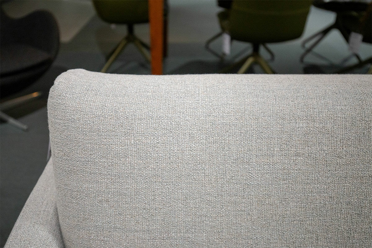 Rolf Benz - Ecksofa Cara Stoff 17.303 Silbergrau Gestell Verkehrsschwarz mit 3 Kissen - 7