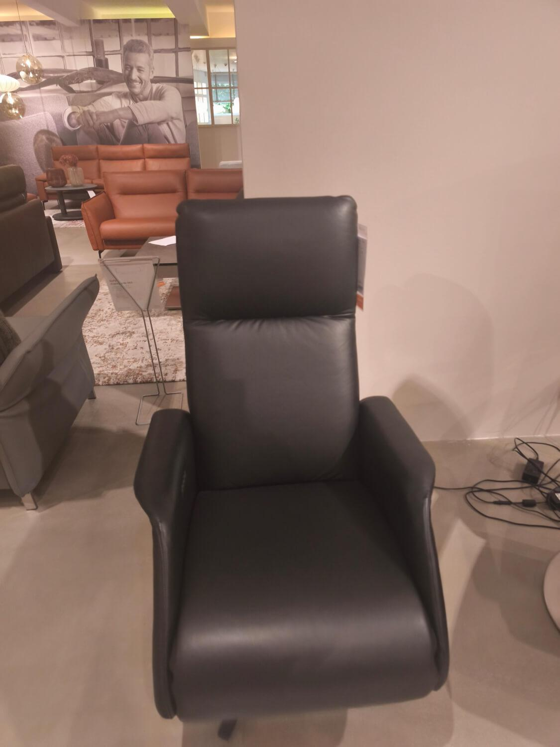 Erpo - Sessel EM240 Niedrig Leder J 42 136 Schwarz Sternfuß Metall Schwarz Mit Elektrischer Verstellung - 5