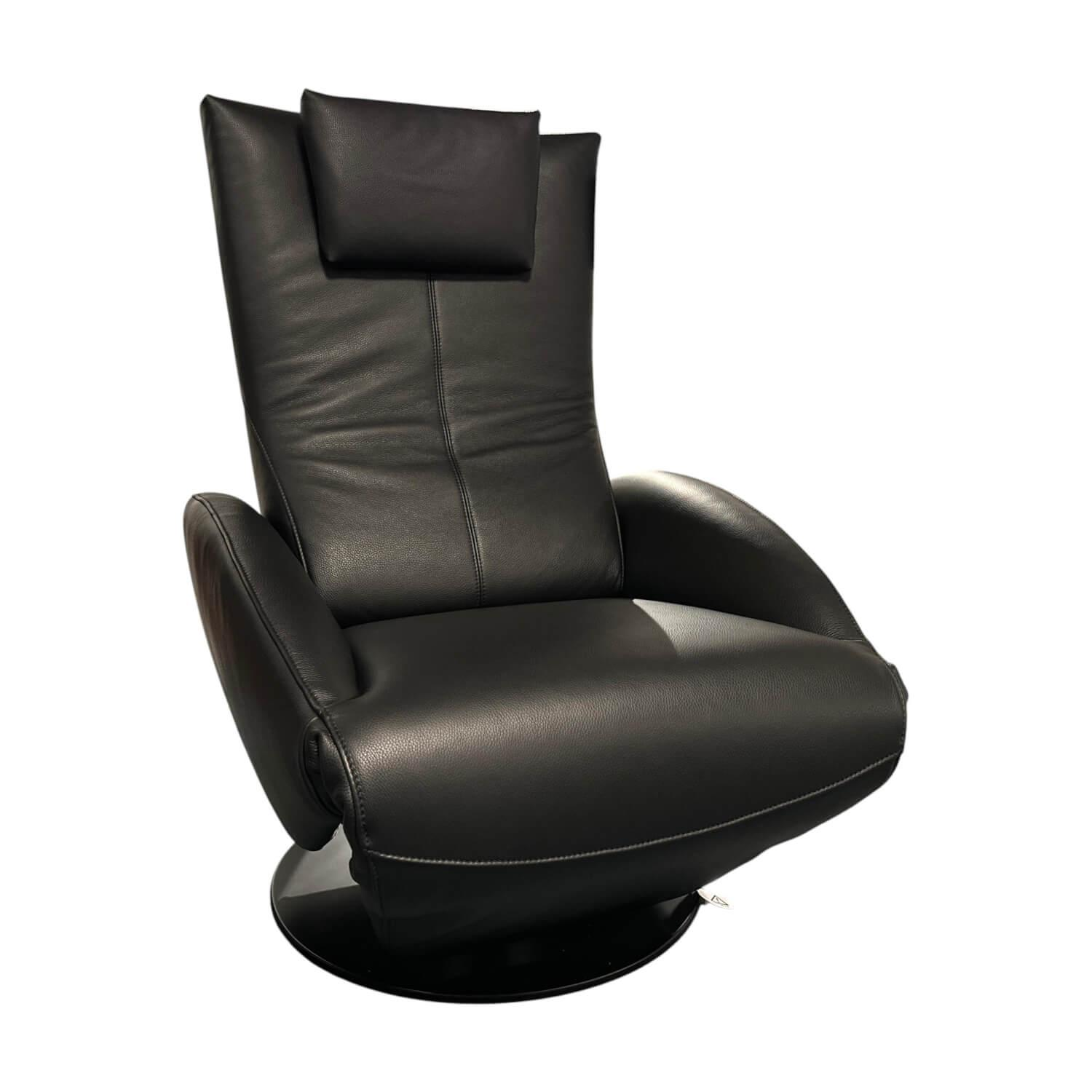 FSM - Relaxsessel FM 139 Mate Leder Living 2811 Schwarz Tellerfuß Metall Tiefschwarz Beschichtet Mit Elektrischer Verstellung - 1