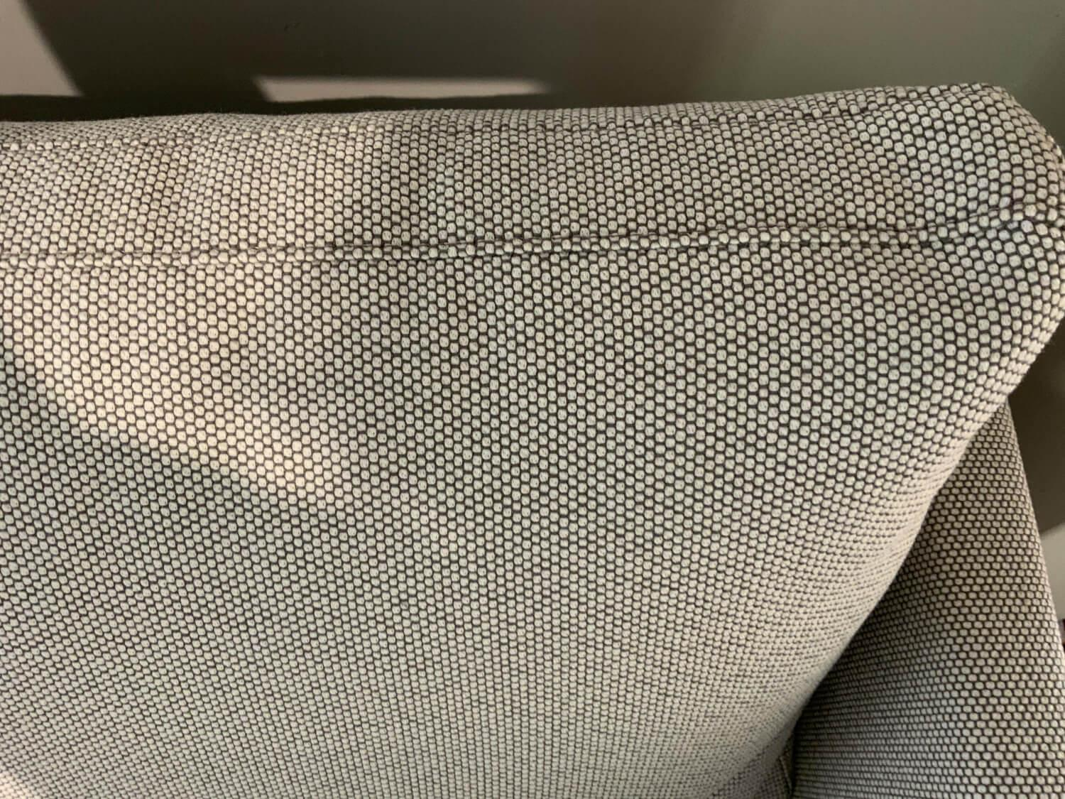 COR - Sofa Pilotis Stoff 120 Beige Füße Chrom mit 2 Rückenkissen - 10