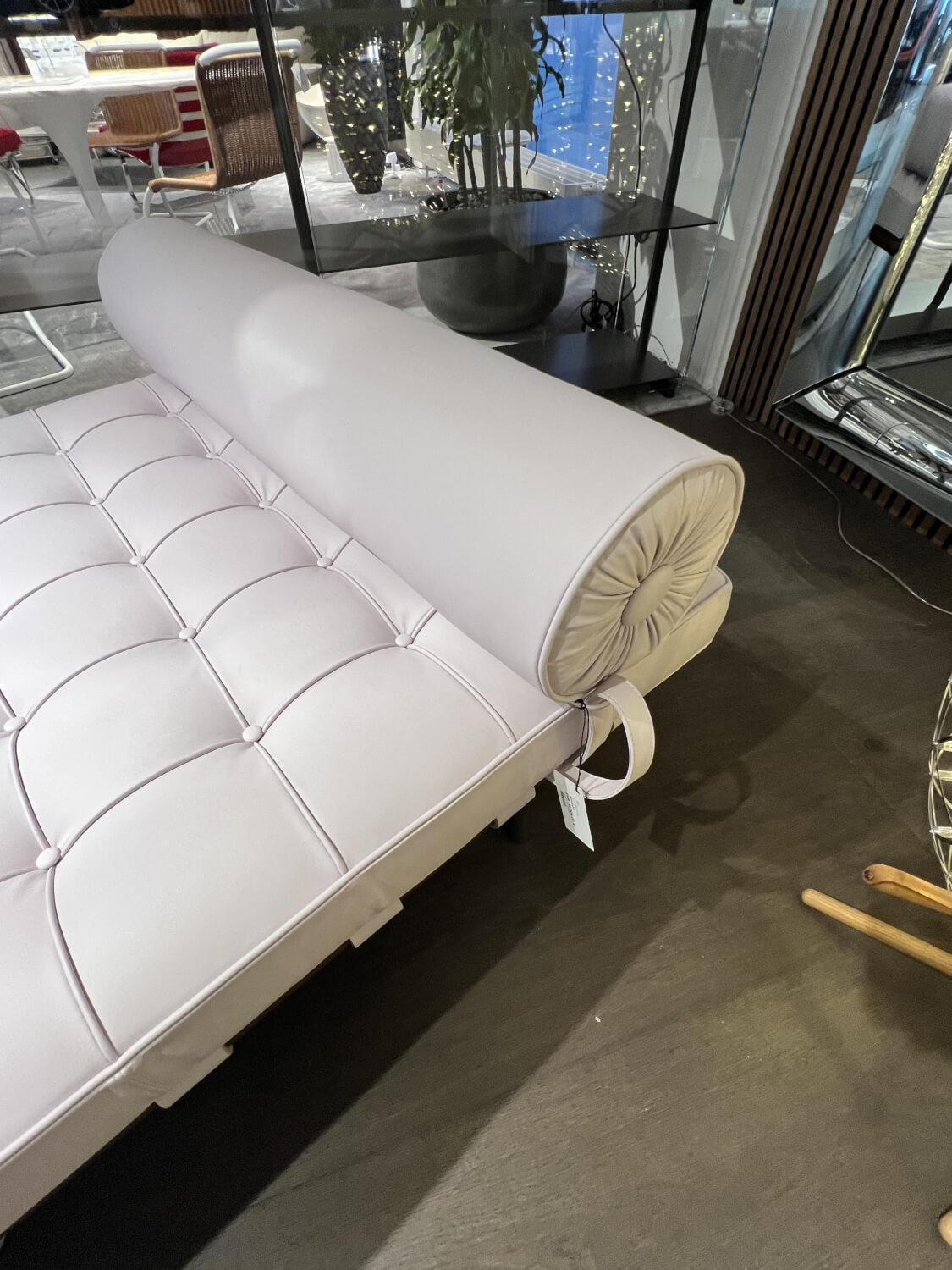 Knoll International - Liege Daybed Barcelona Leder Espania Fargo Weiß Gestell Esche Nussbaum Gebeizt Füße Stahl Poliert - 2