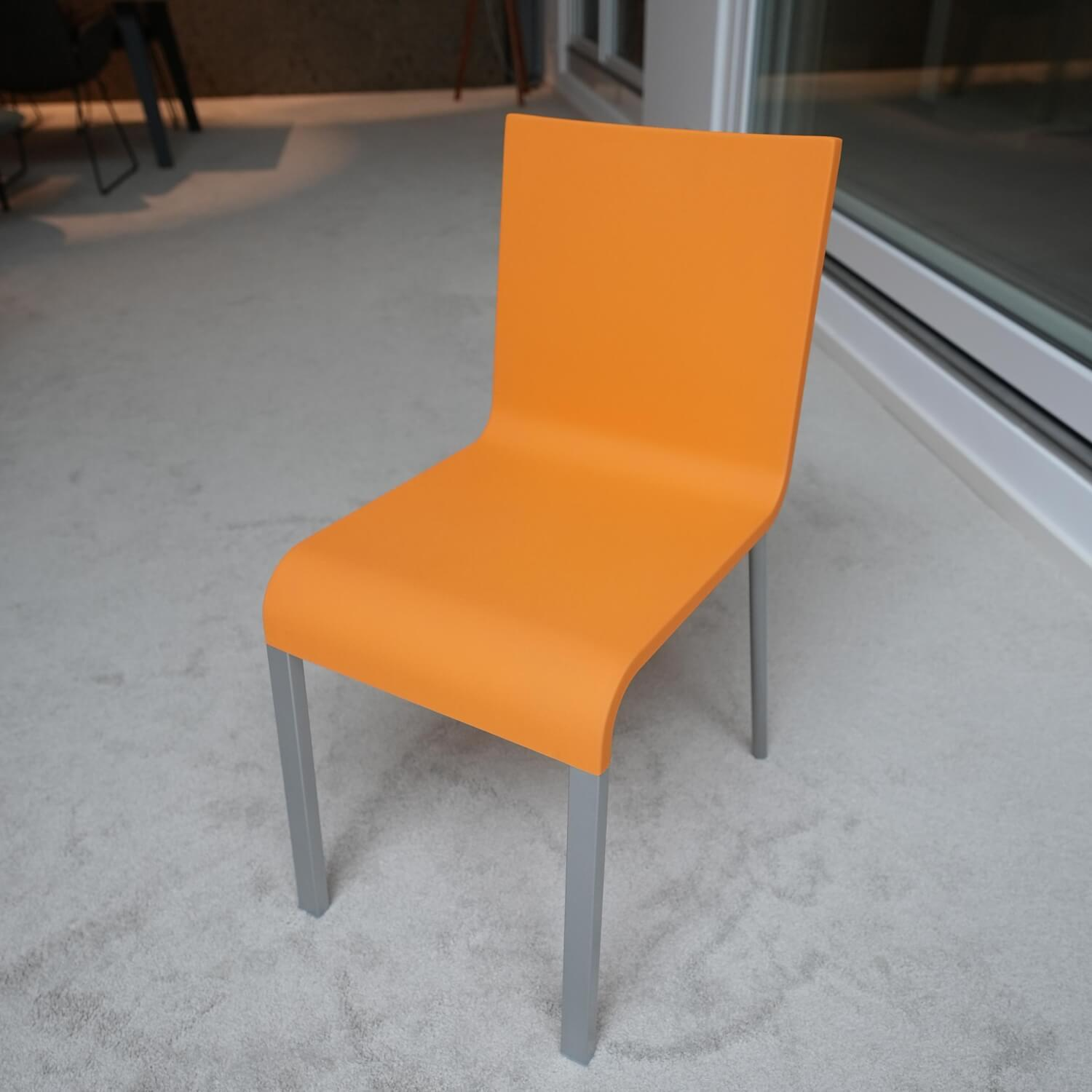 Stuhl 03 Sitzschalenfarbe Mango Untergestell Pulverbeschichtet Silber Glatt