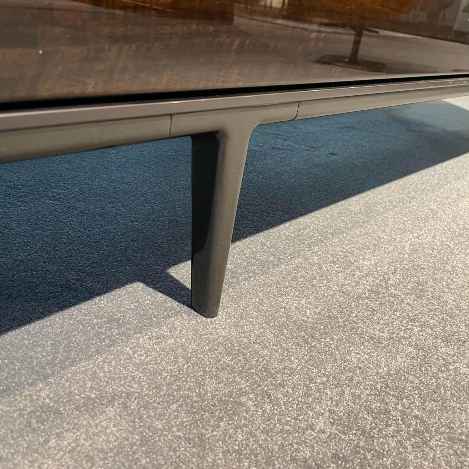 B&B Italia - Sideboard Eucalipto Front Eukalyptus Glänzend Acrylharzbezug Schwarz - 7