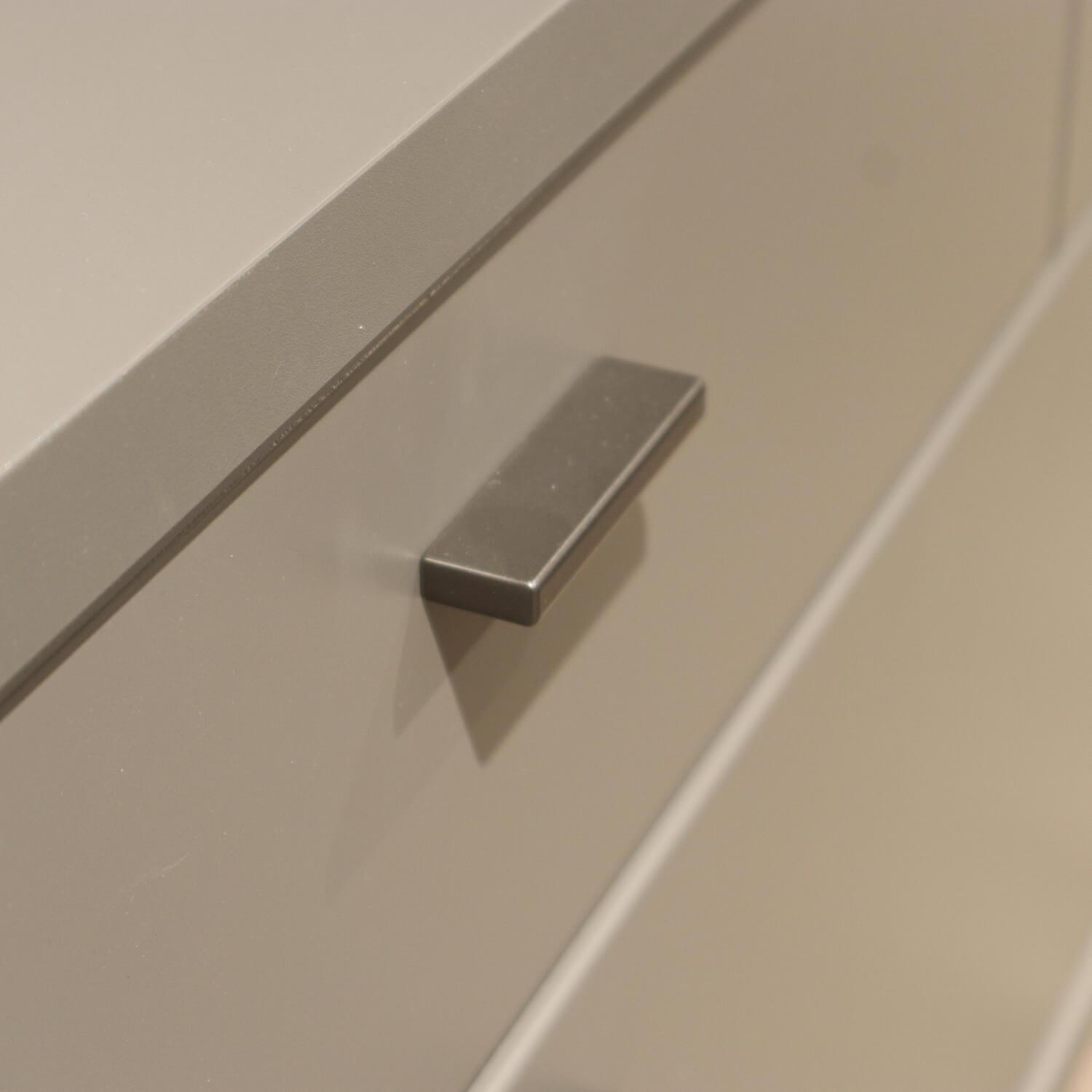 MCA - Wohnwand Caldera Klarglas Grau Wildeiche Gerillt Furniert Geölt Royal Grey Lackiert Metallgriffe Anthrazit - 5